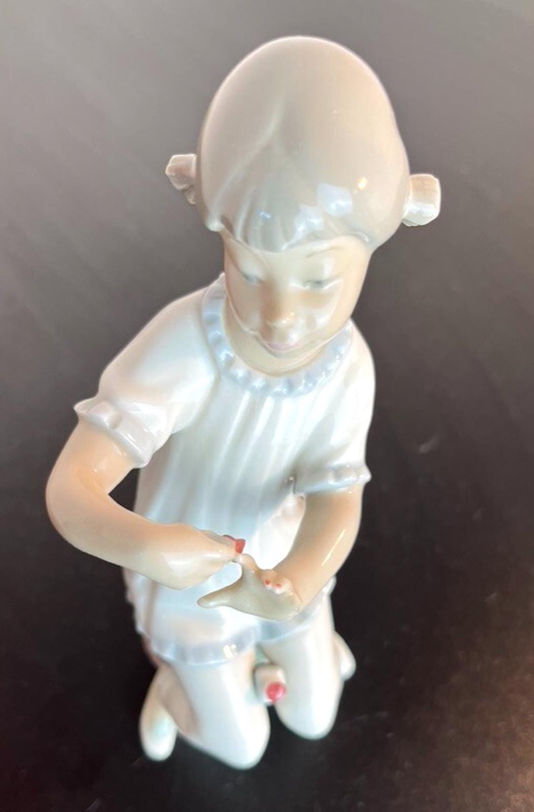 Lladro Girl Manicuring in Pyjamas, Number 1082 Nail Polish Porcelain Figurine