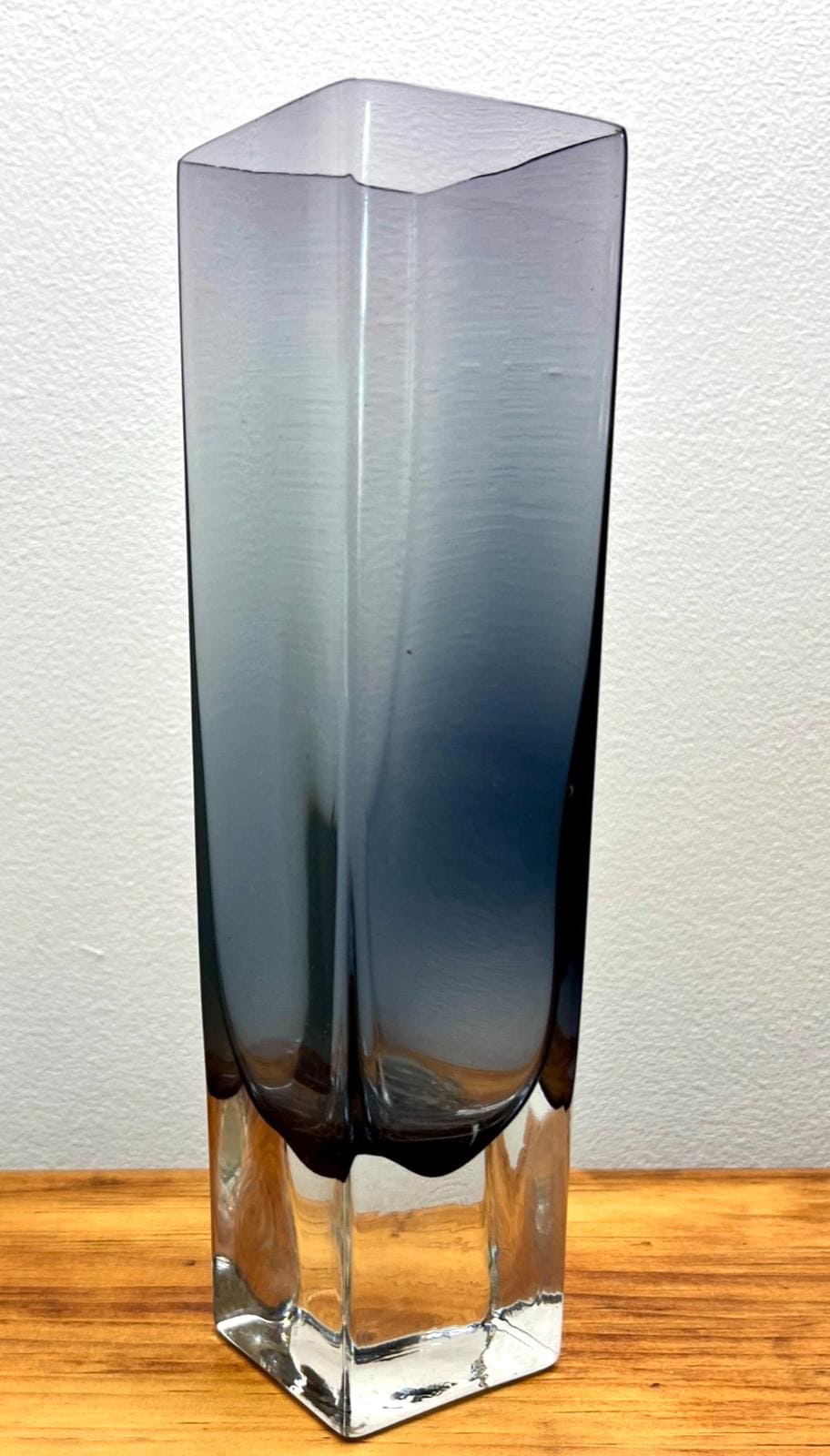 Linearia Maljakko Vase by Timo Sarpaneva for Iitalla, 1970s Scandinavian Glass