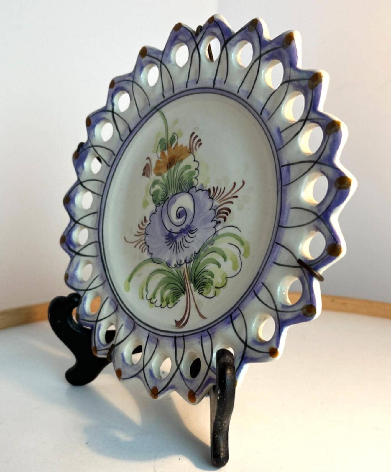 Vintage Portuguese Reticulated Decorative Wall/Display Plate Lilac & White 18cm