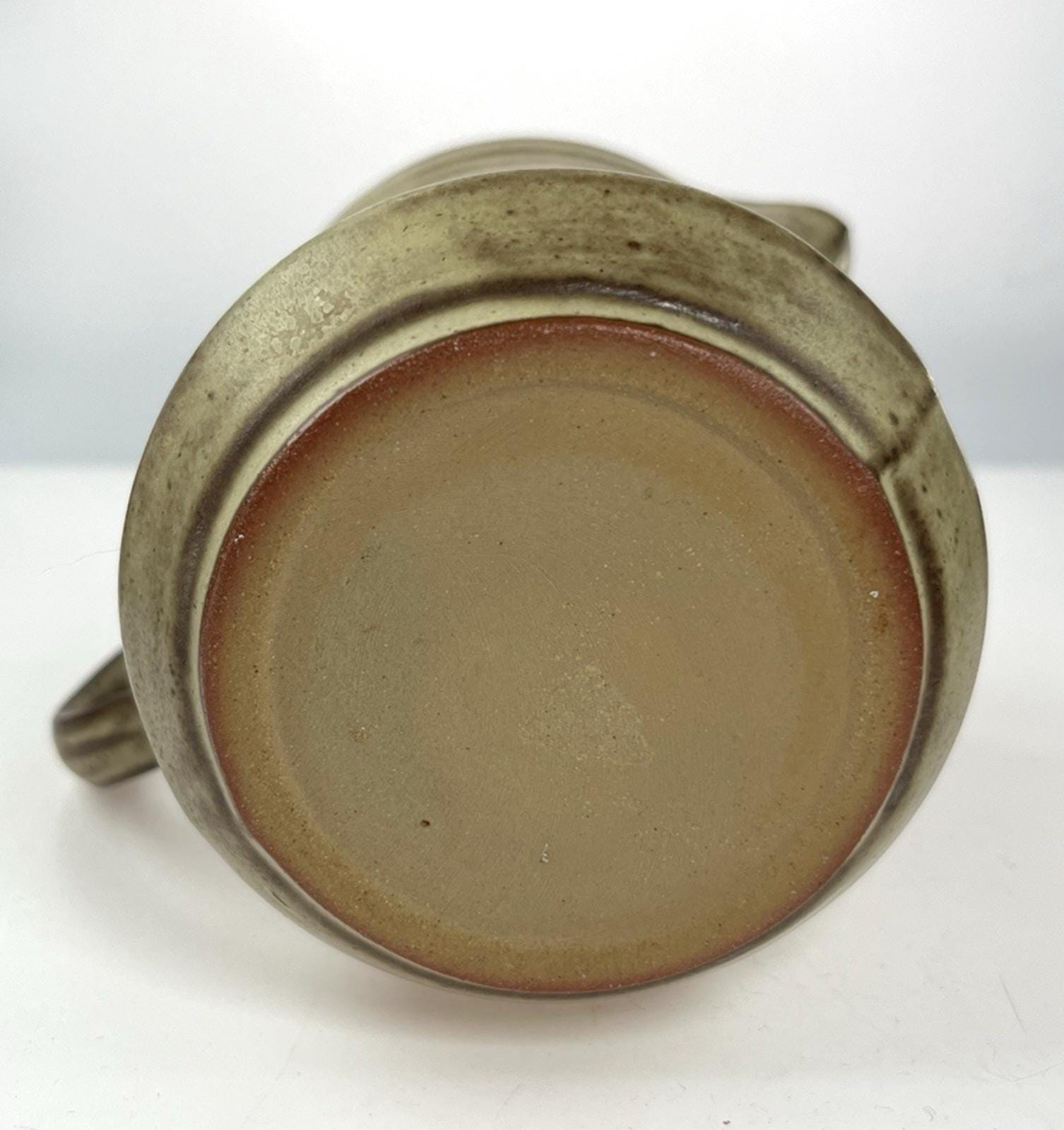 Mid Century Pottery Jug. Vintage Milk Ju or Water Jug. 1970s Pottery Kitchenware 10cm High x 11cm Wide