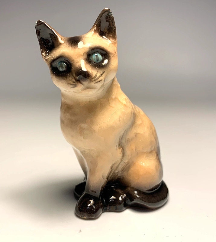 Vintage Goebel Siamese Cat Figurine: West Germany Porcelain