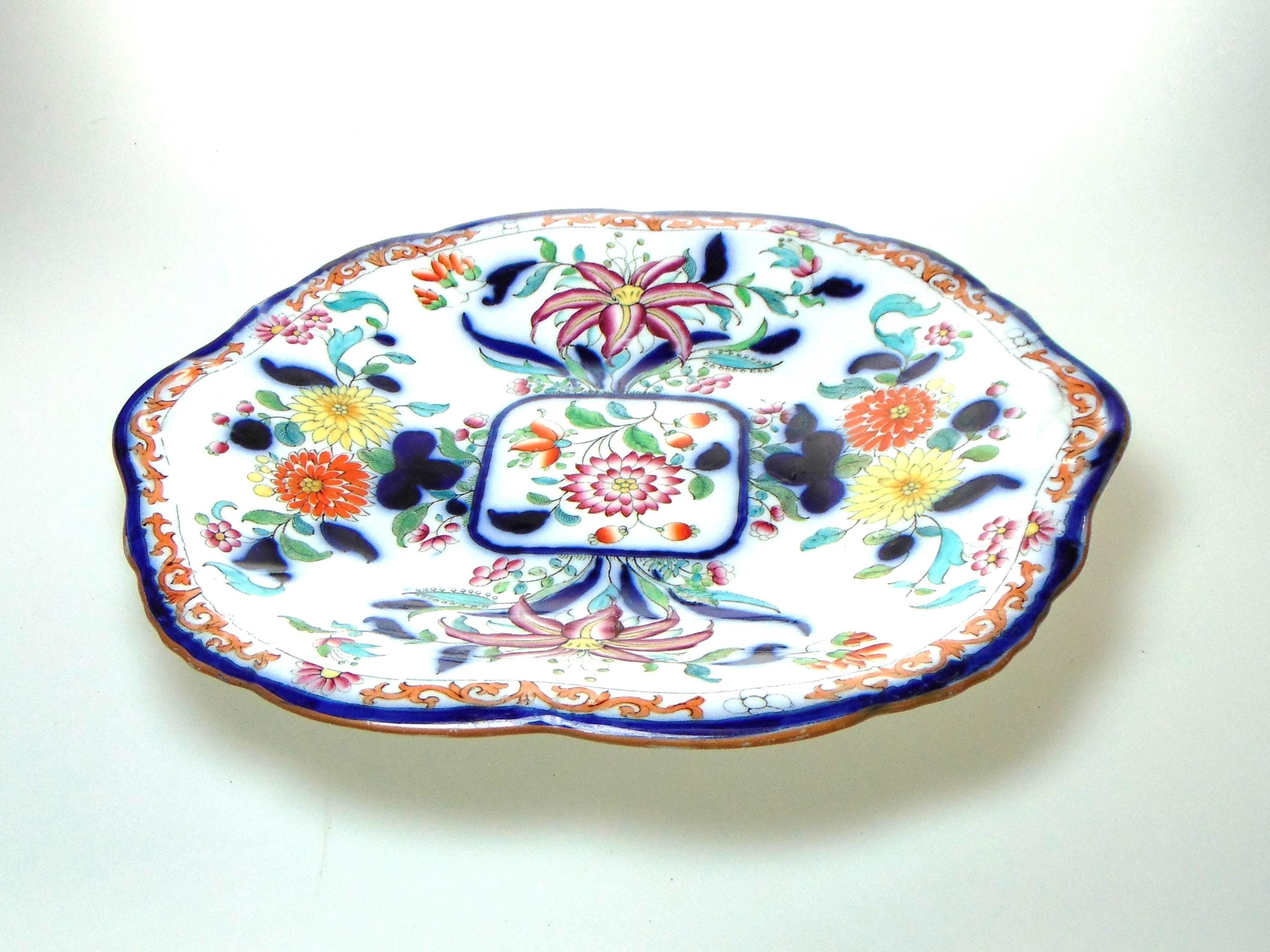 Antique Chinese Pattern Plate in Red, Blue, Yellow, Green and White. Decorative Collectors Plate