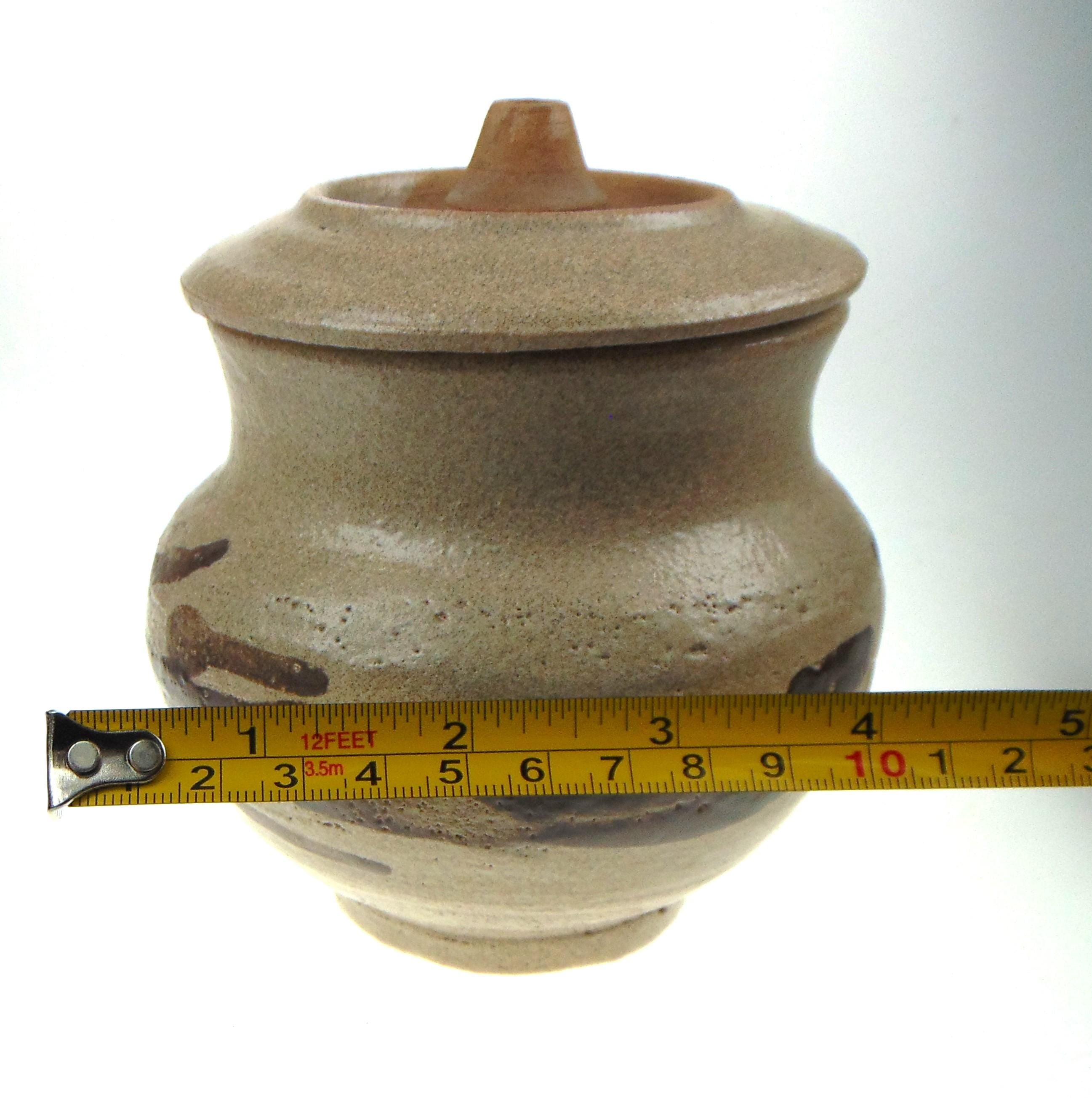 Handcrafted Pottery Jar with Lid: Mid-Century Modern Earthenware