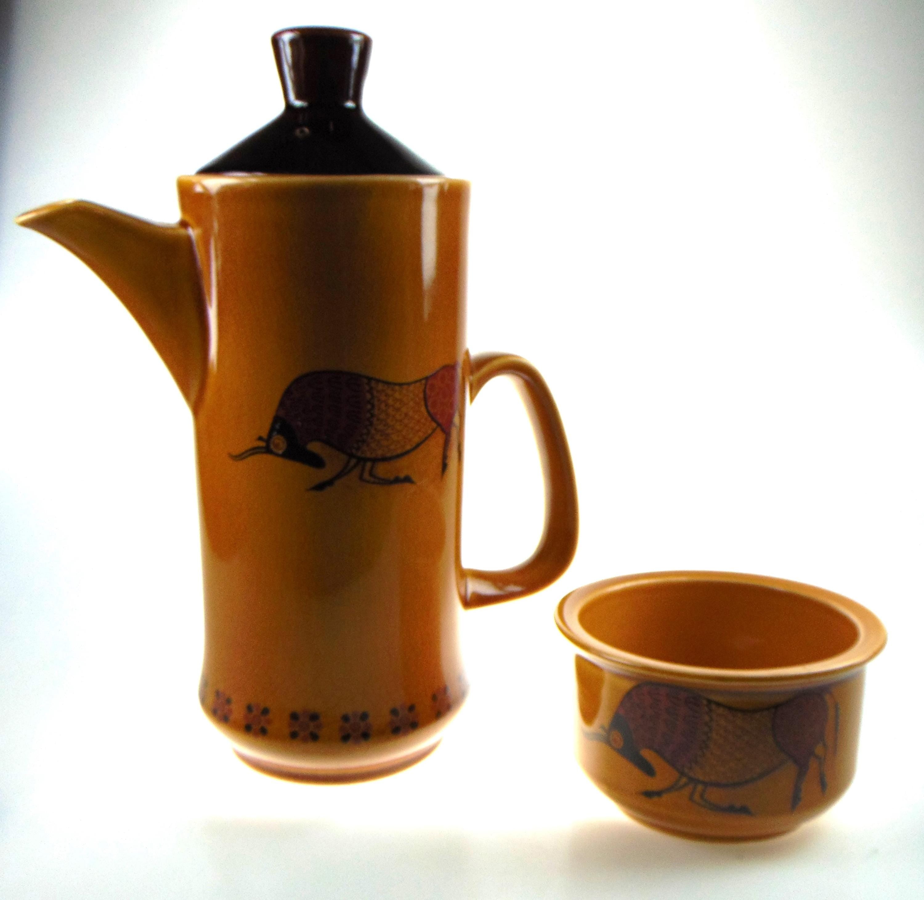 Royal Worcester Palissy Sierra Coffee Pot: Mid-Century Taurus Design
