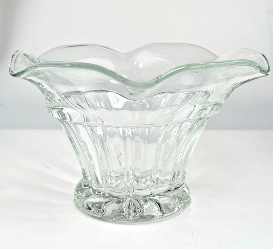 Art deco glass bowl w/ scalloped rim – 8.5cm h x 13cm w decorative