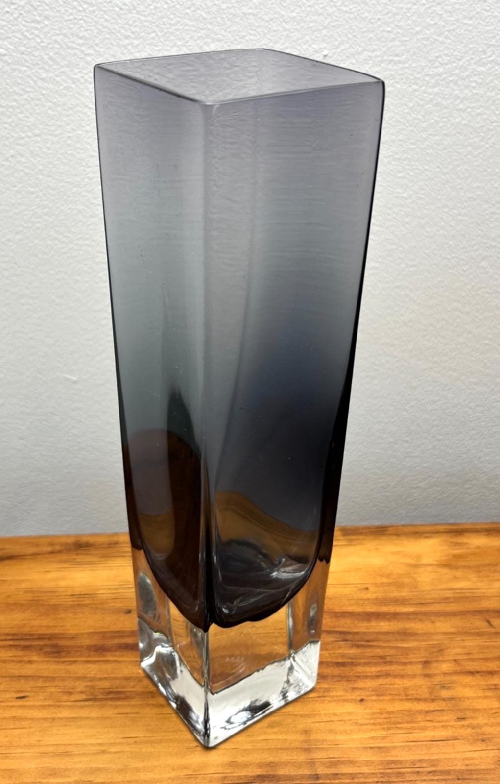 Linearia Maljakko Vase by Timo Sarpaneva for Iitalla, 1970s Scandinavian Glass