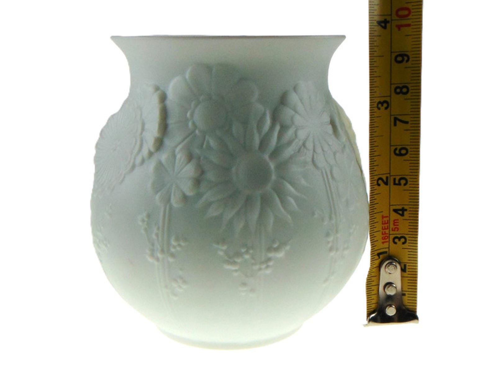1960s Kaiser Bisque Porcelain Vases White West German Pair Squat & Bouquet