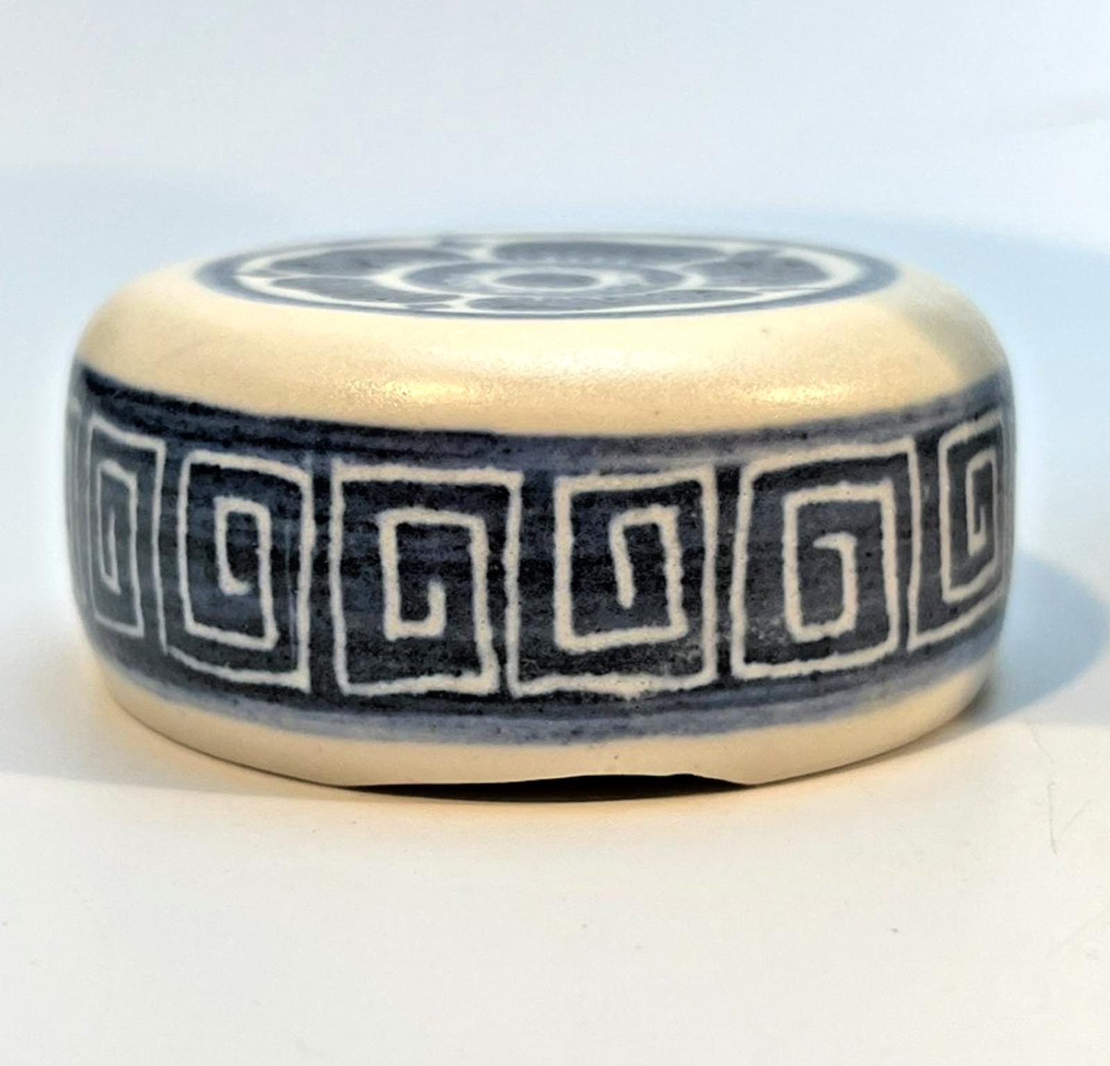 Muriel p wright pottery jar, vintage blue white salt glaze lidded signed 1970s