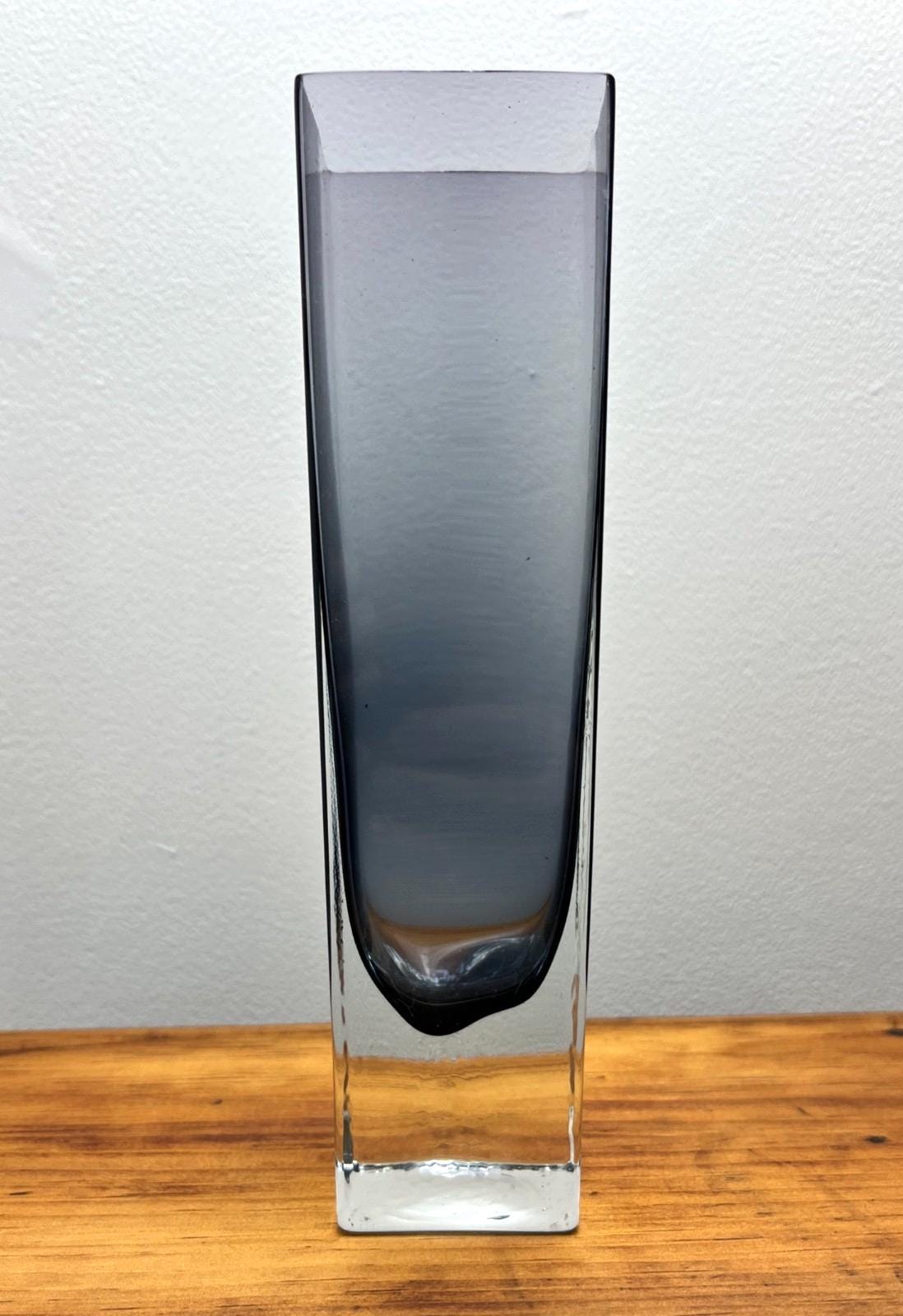 Linearia Maljakko Vase by Timo Sarpaneva for Iitalla, 1970s Scandinavian Glass