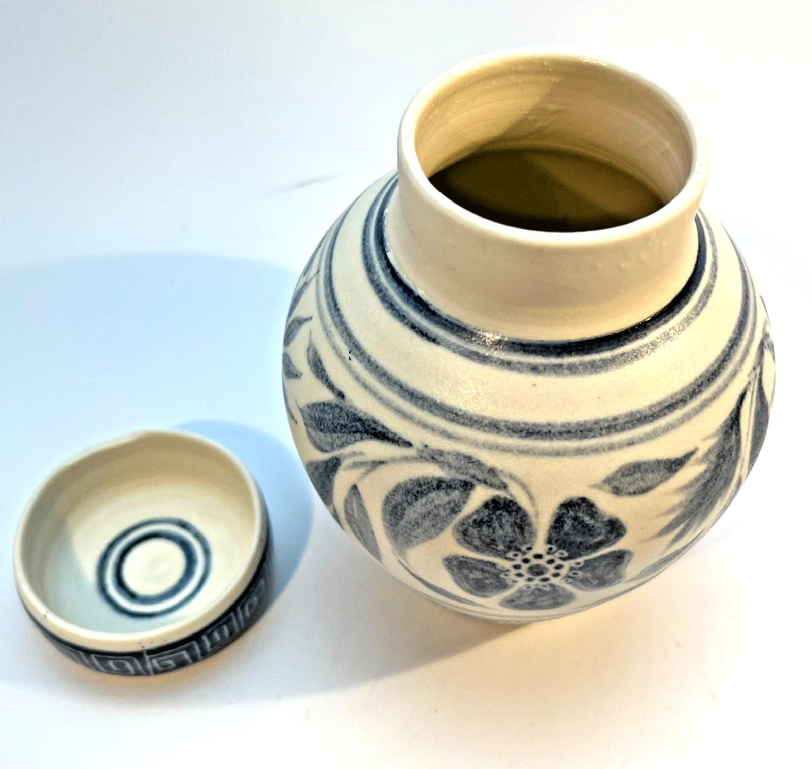 Muriel p wright pottery jar, vintage blue white salt glaze lidded signed 1970s