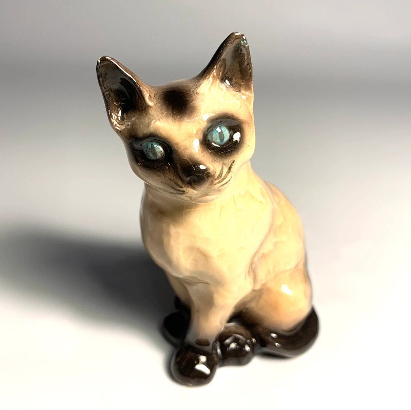 Vintage Goebel Siamese Cat Figurine: West Germany Porcelain