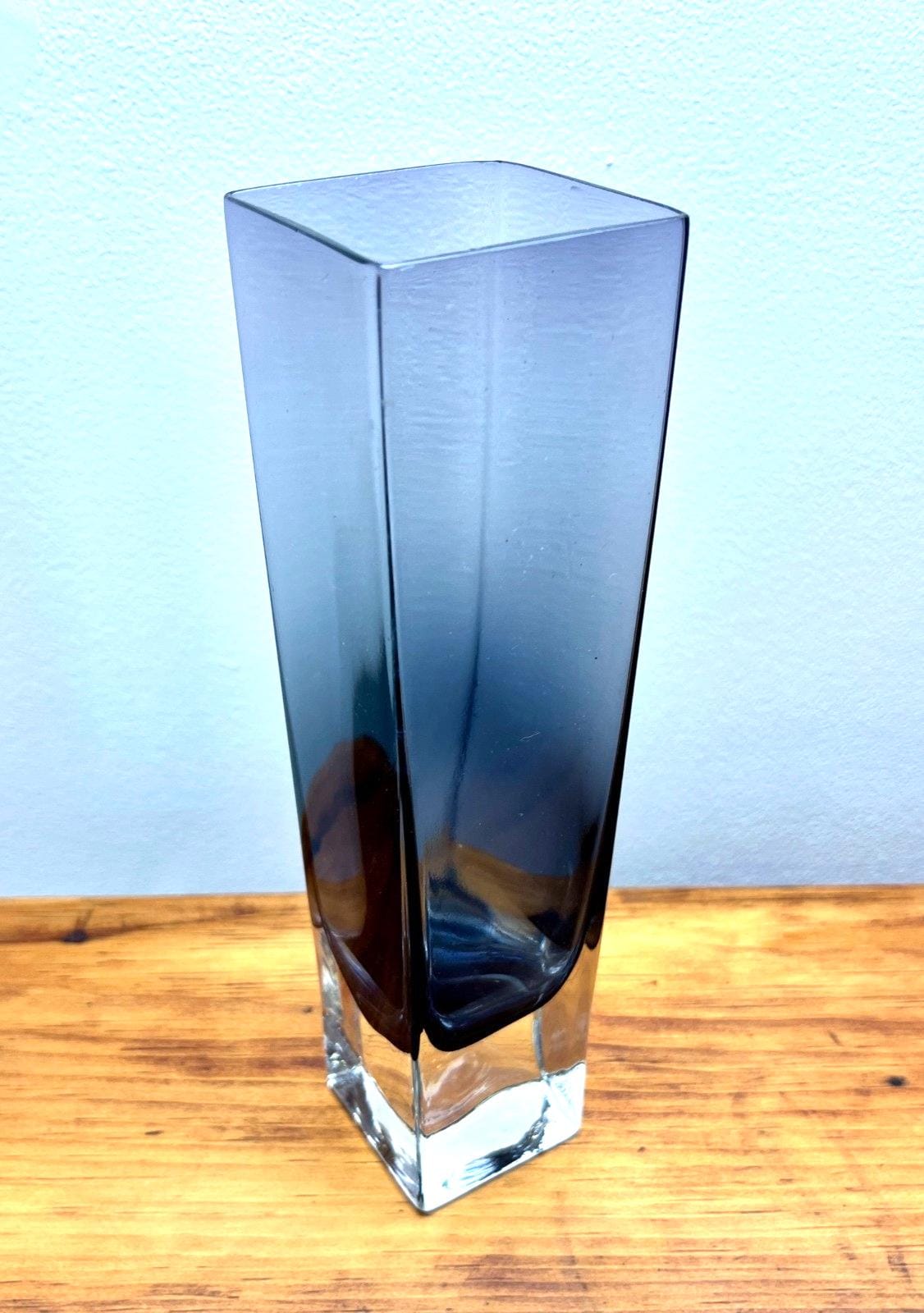 Linearia Maljakko Vase by Timo Sarpaneva for Iitalla, 1970s Scandinavian Glass