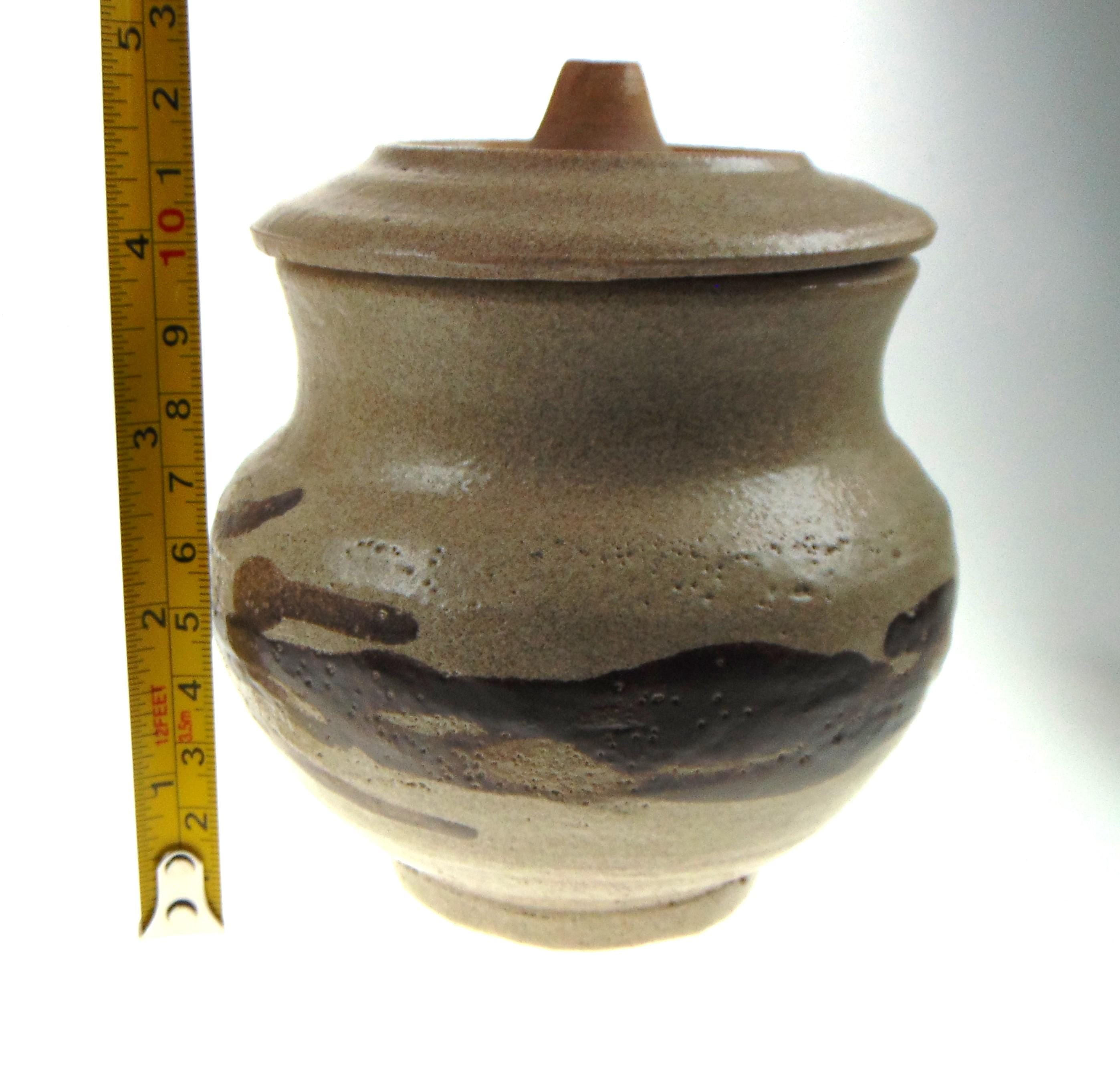 Handcrafted Pottery Jar with Lid: Mid-Century Modern Earthenware