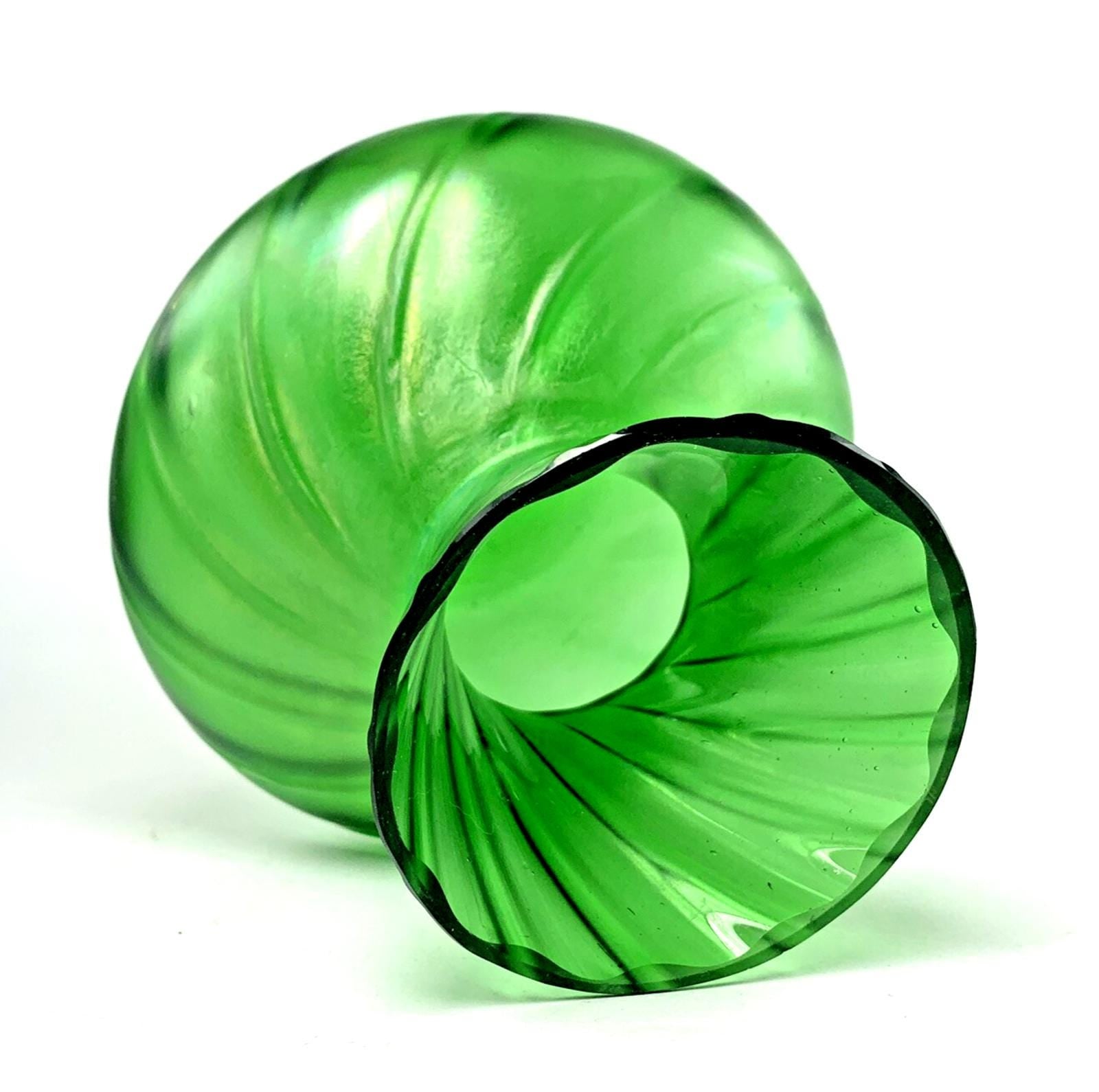 Antique Green Lustre Glass Vase: Art Nouveau Swirl Pattern