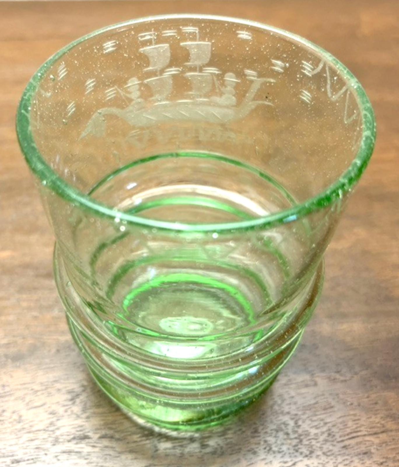 Vintage Green Etched Glass Tumbler – Sailing Ship Motif, Ribbed Base, 10 cm