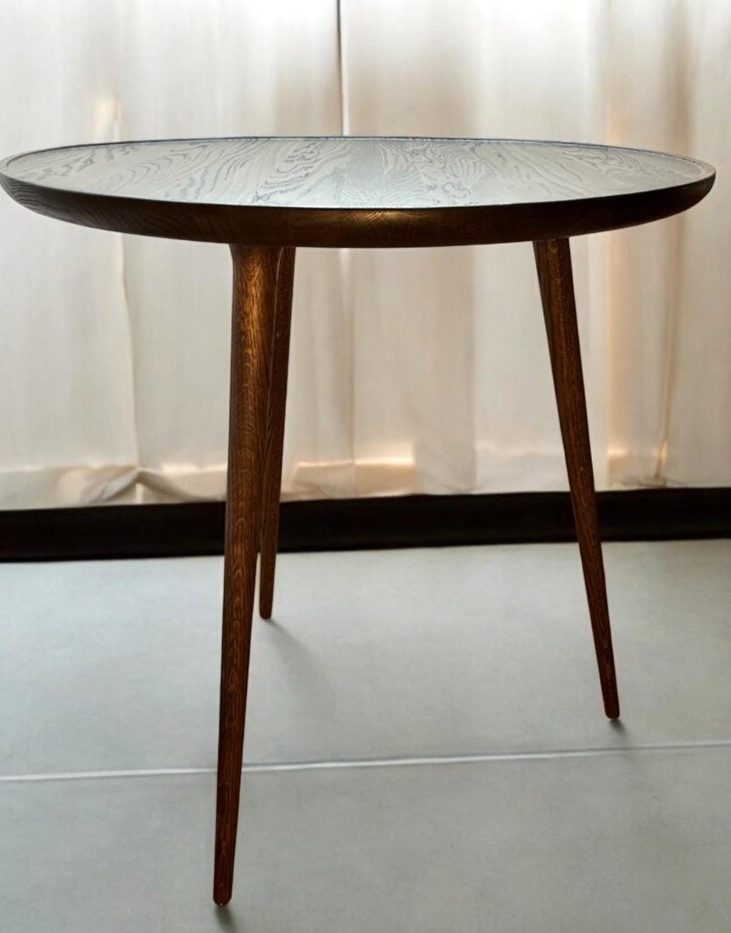 Mater accent café table – Scandinavian design, solid oak, sirka grey finish