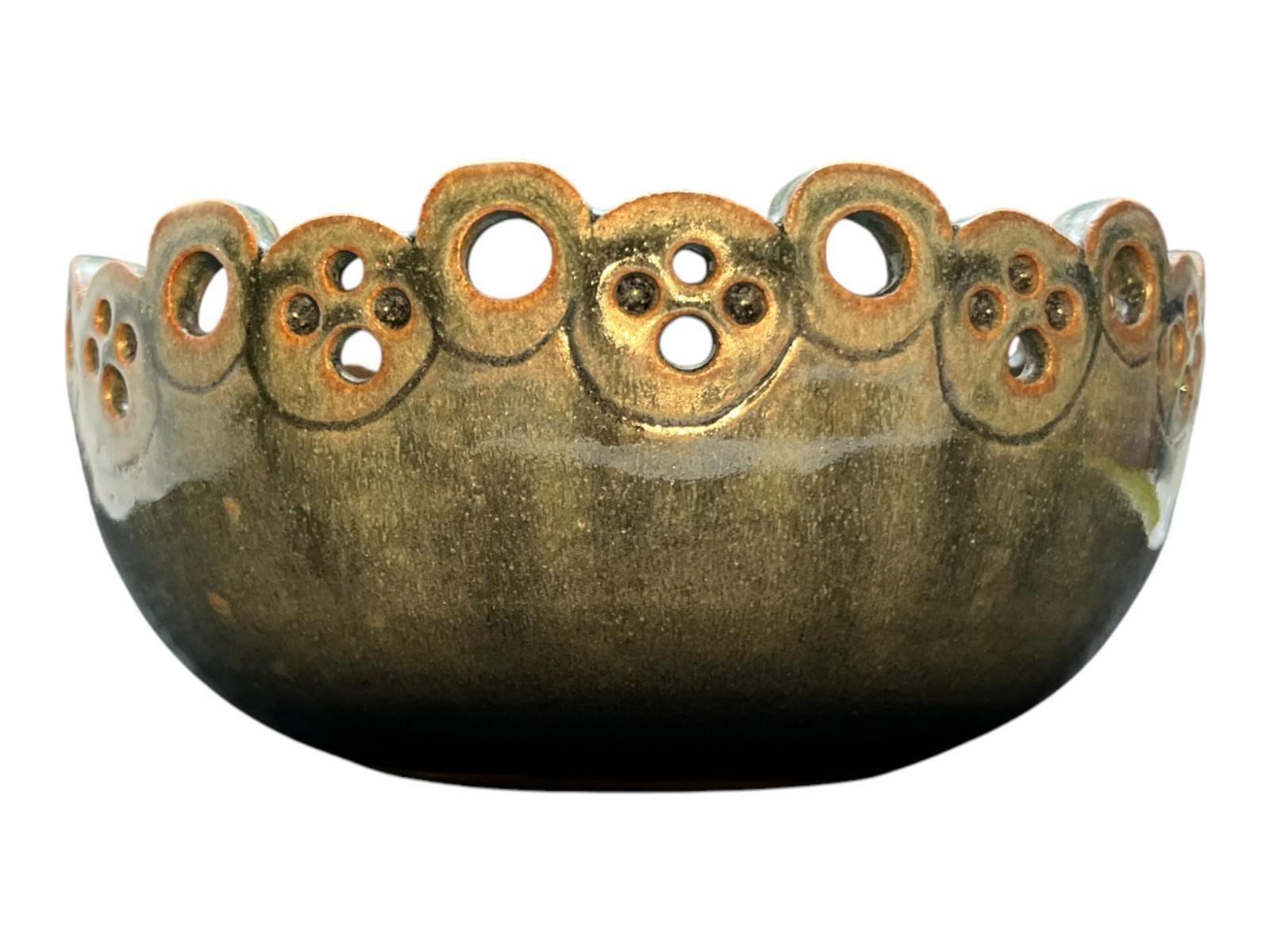 Studio Pottery Bowl Green Celadon Glaze Pierced Rim Signed Syl Macro 20cm Width