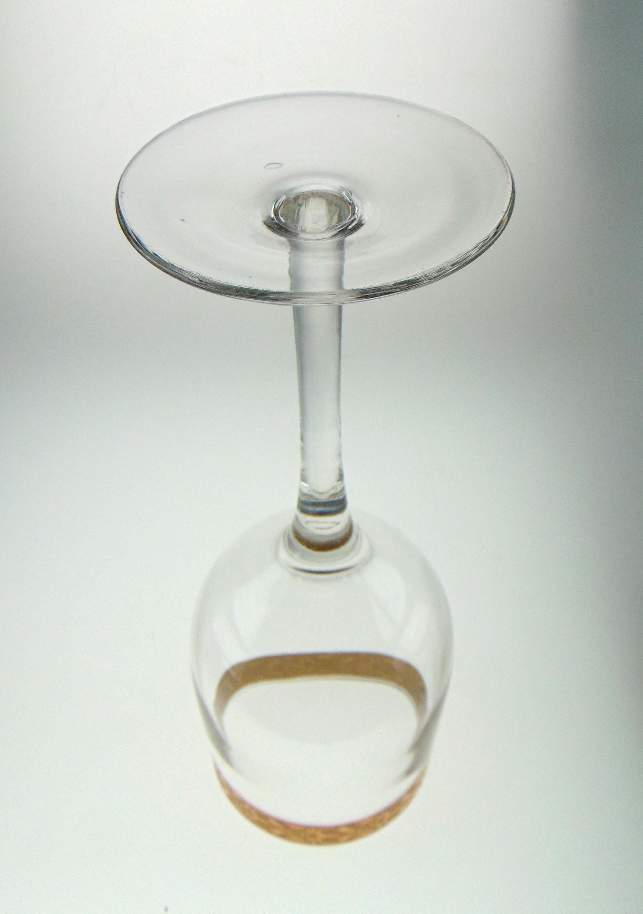 Set of 6 Mid Century Wine Glasses. 19.5cm Tall Vintage Glasses