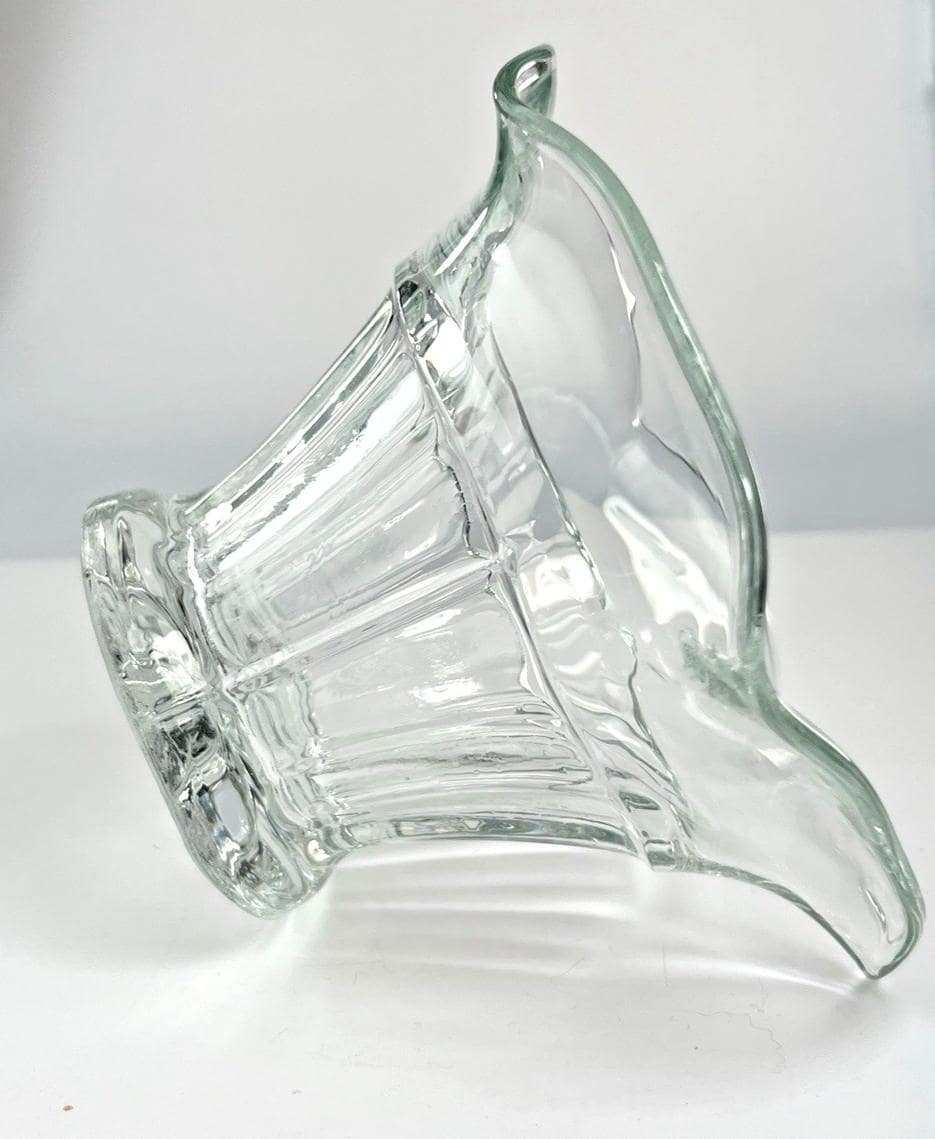 Art deco glass bowl w/ scalloped rim – 8.5cm h x 13cm w decorative