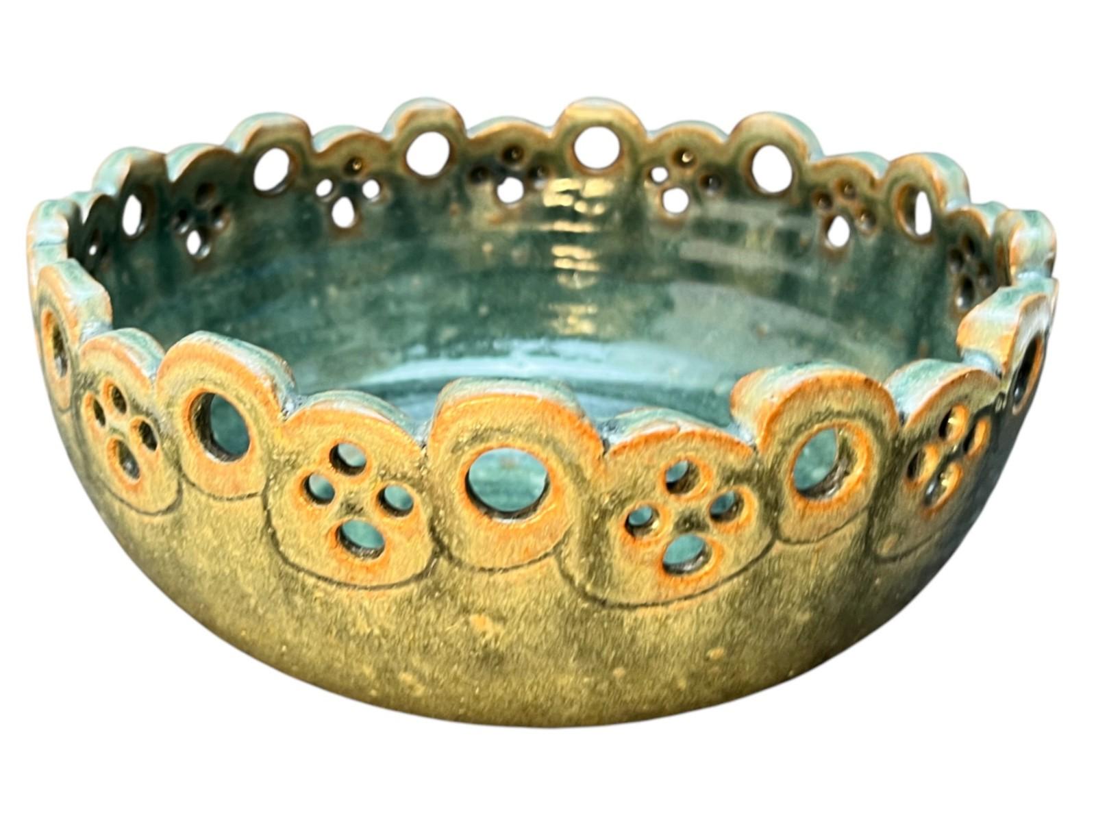 Studio Pottery Bowl Green Celadon Glaze Pierced Rim Signed Syl Macro 20cm Width