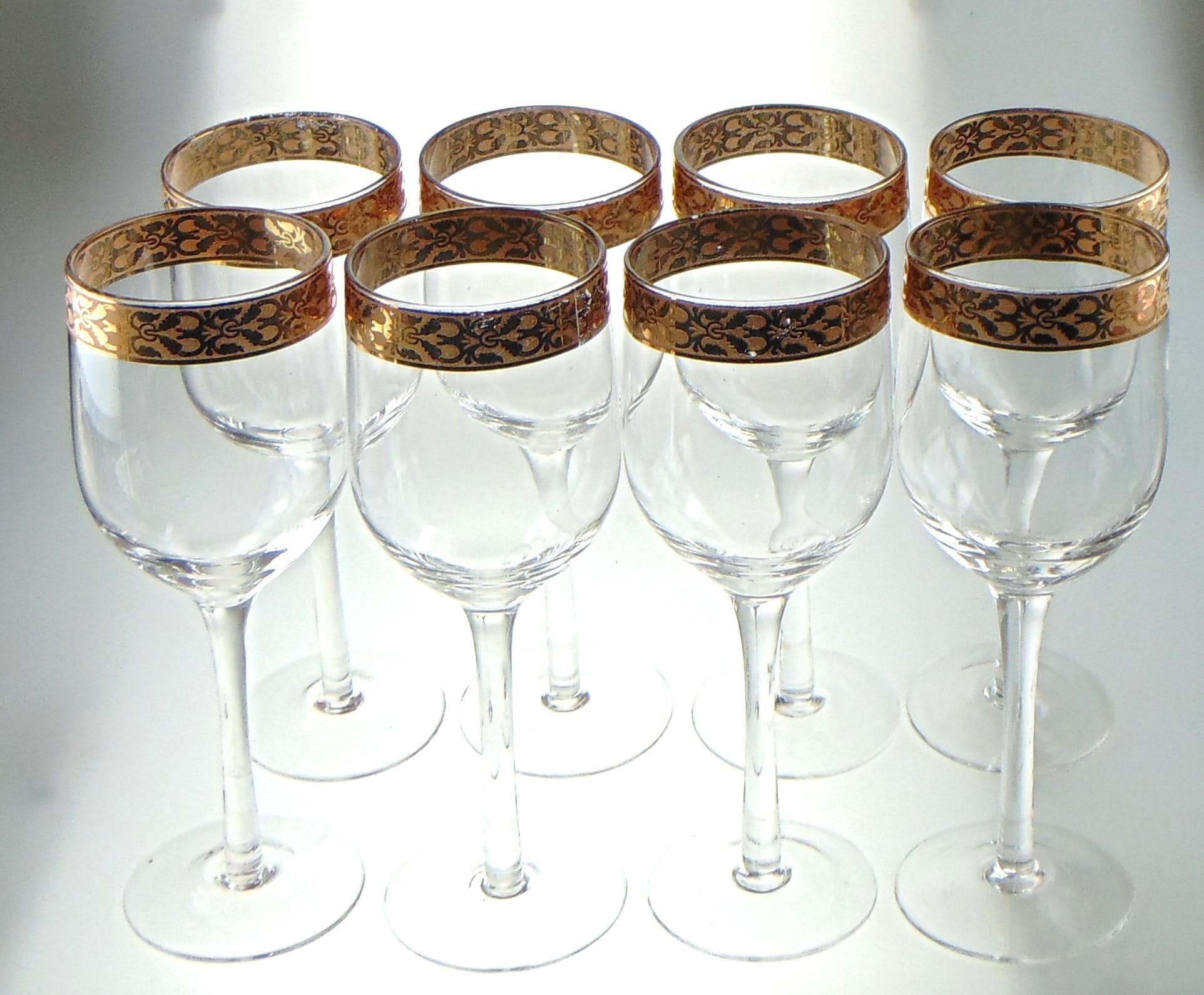 Set of 6 Mid Century Wine Glasses. 19.5cm Tall Vintage Glasses