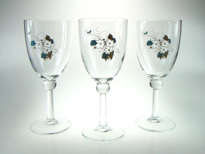 Mid Century Wine Glasses: White Floral Detail, Set of 3