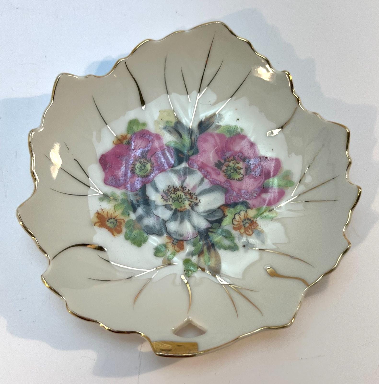 4 1950s China Plates with Hand Painted Floral Detailing. Pre-Viceroy Decorative