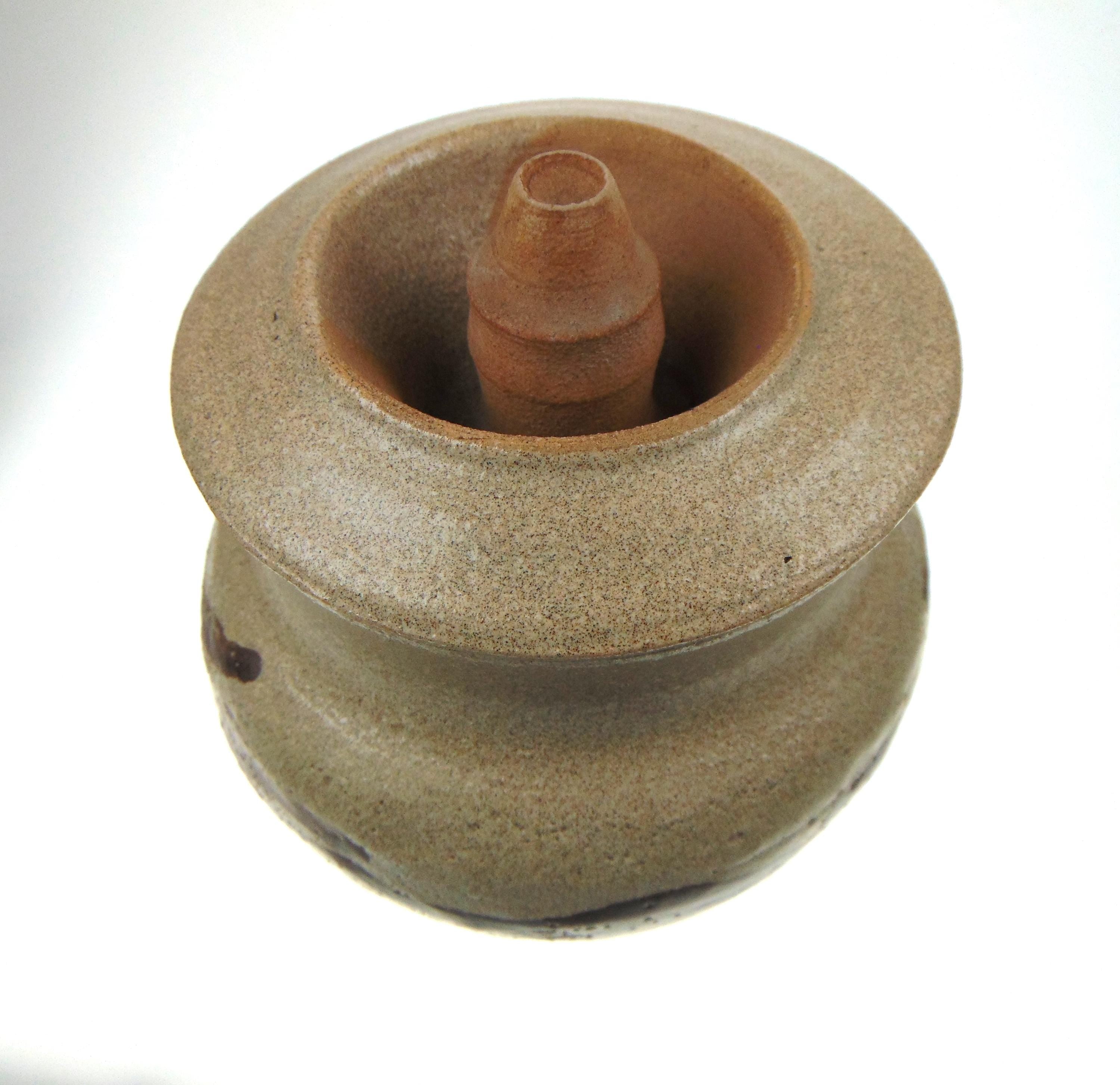 Handcrafted Pottery Jar with Lid: Mid-Century Modern Earthenware