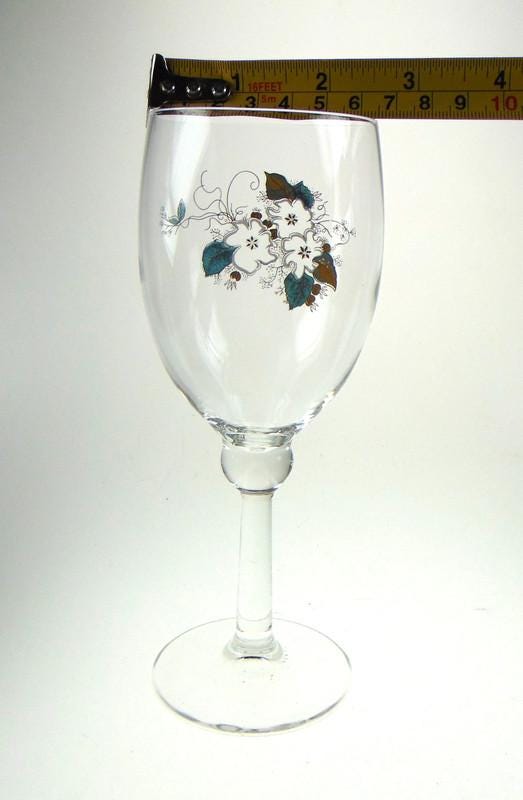 Mid Century Wine Glasses with White Floral Detail - Set of 5