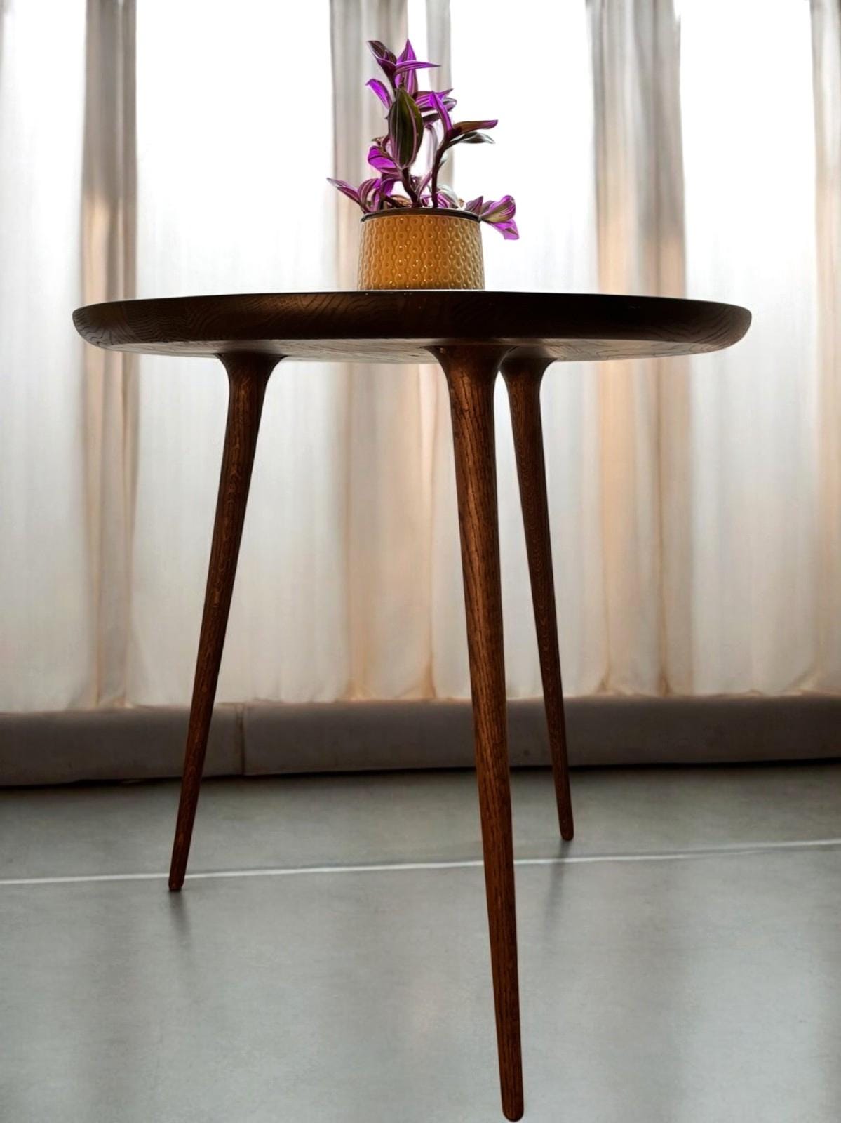 Mater accent café table – Scandinavian design, solid oak, sirka grey finish