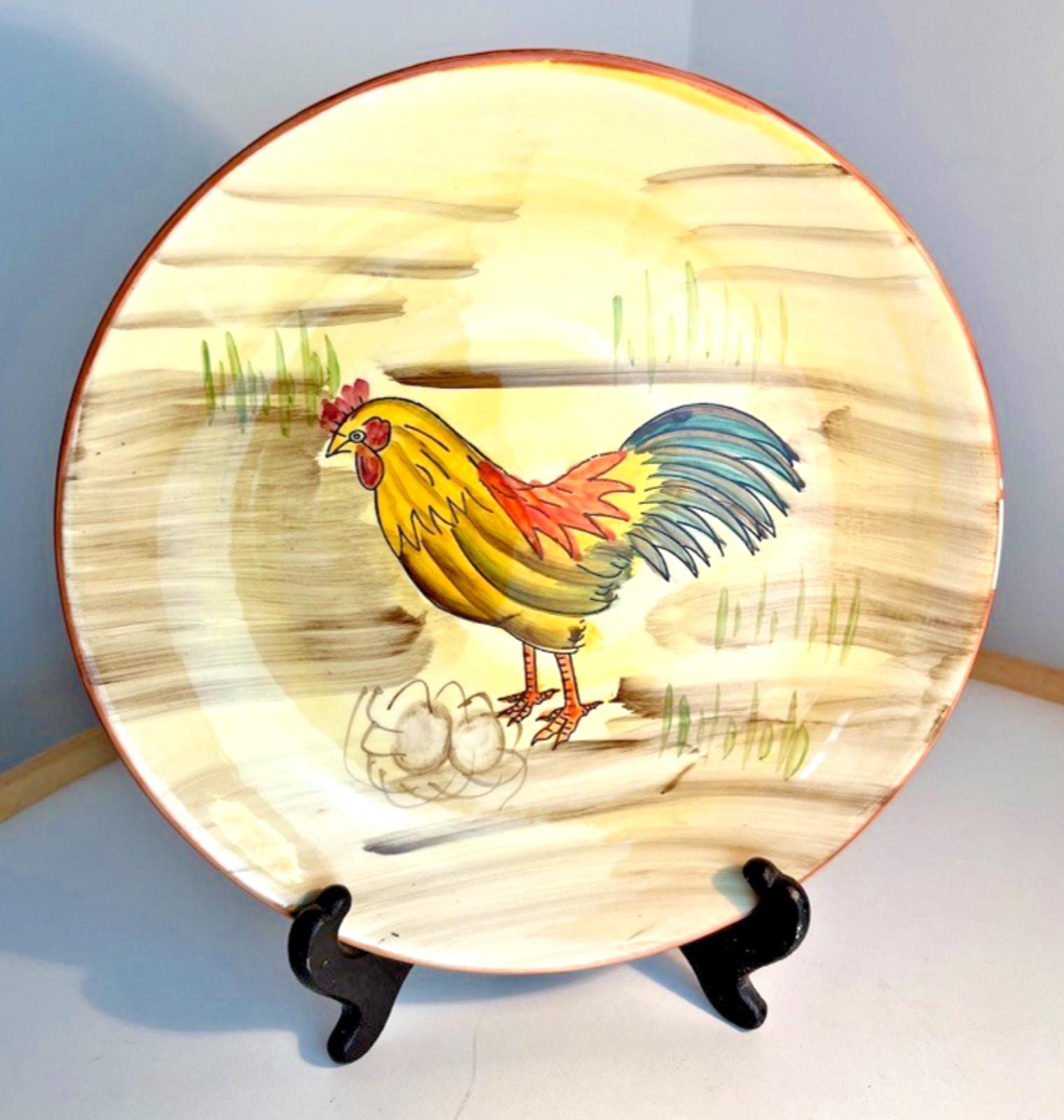 Hand-Painted Terracotta Cockerel Bowl: Vintage Decorative Pottery