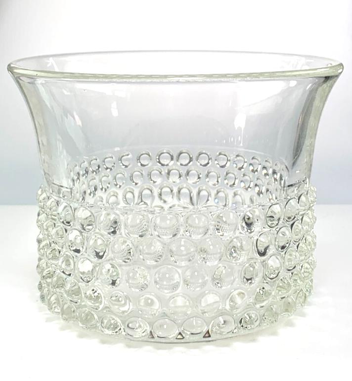 Saara hopea 1952 hobnail glass vase for nuutajärvi – scandinavian design