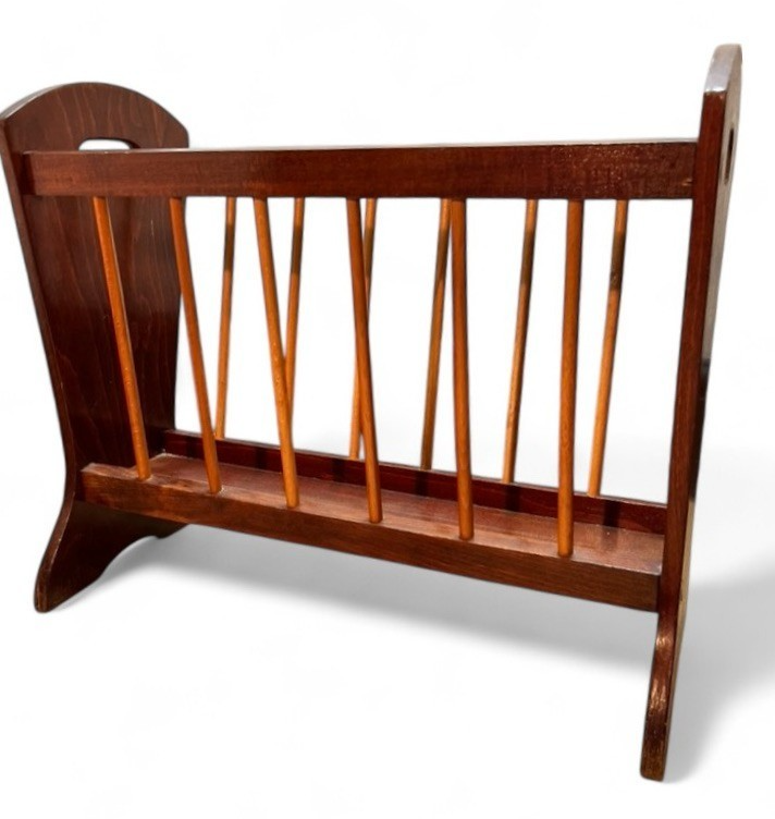 Vintage Wooden Magazine Rack – Mid Century Retro Spindle Storage Holder 1960s–70