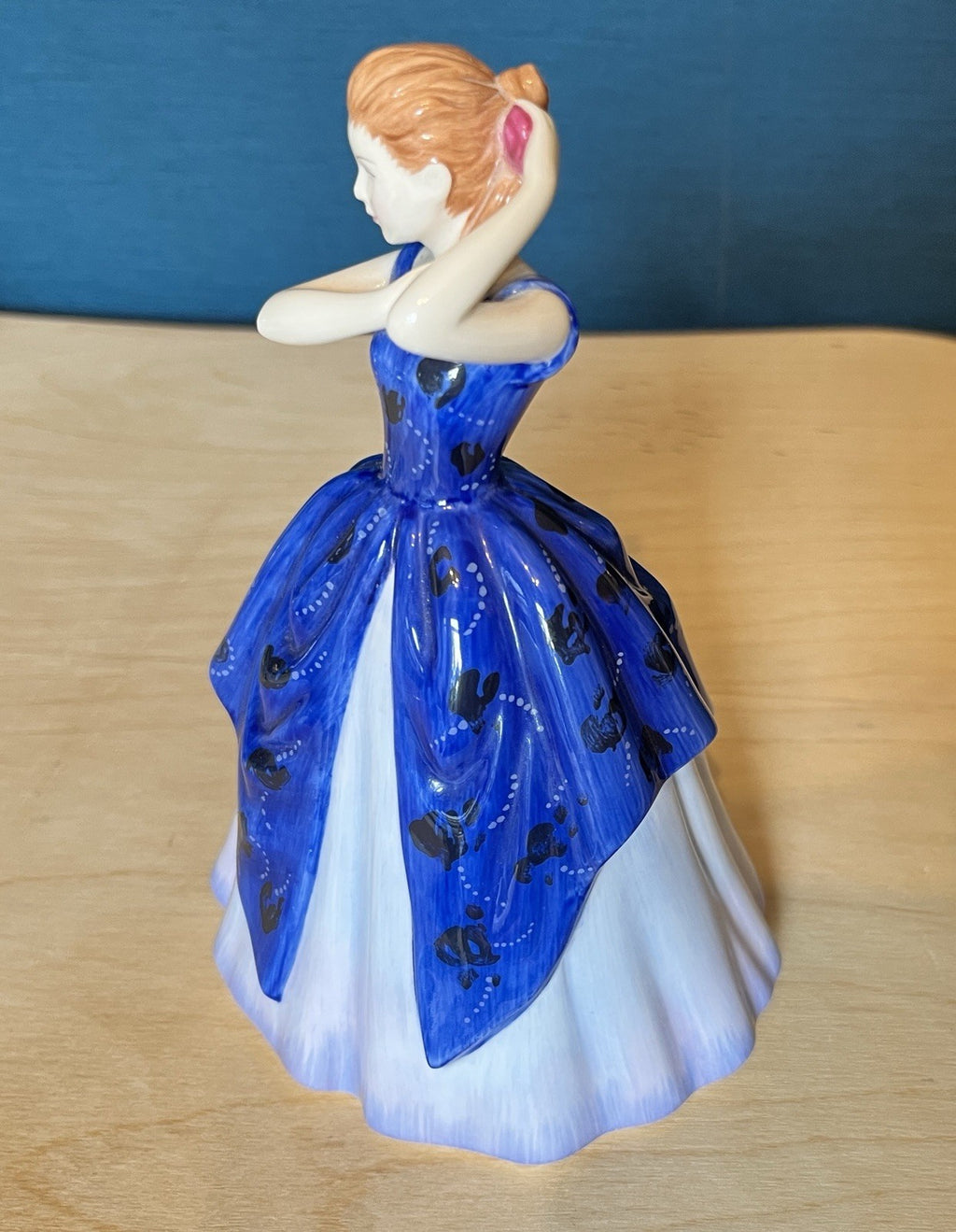 Royal Doulton Pretty Ladies Lauren Figurine HN Collection Blue Dress Figure 17cm
