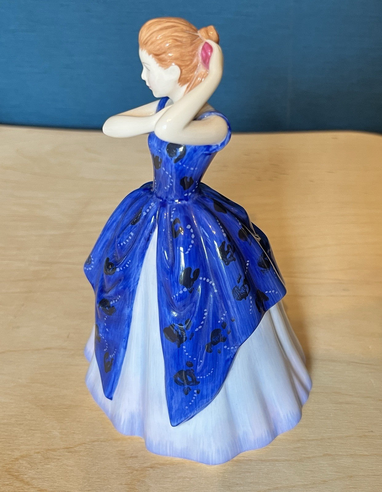 Royal Doulton Pretty Ladies Lauren Figurine HN Collection Blue Dress Figure 17cm