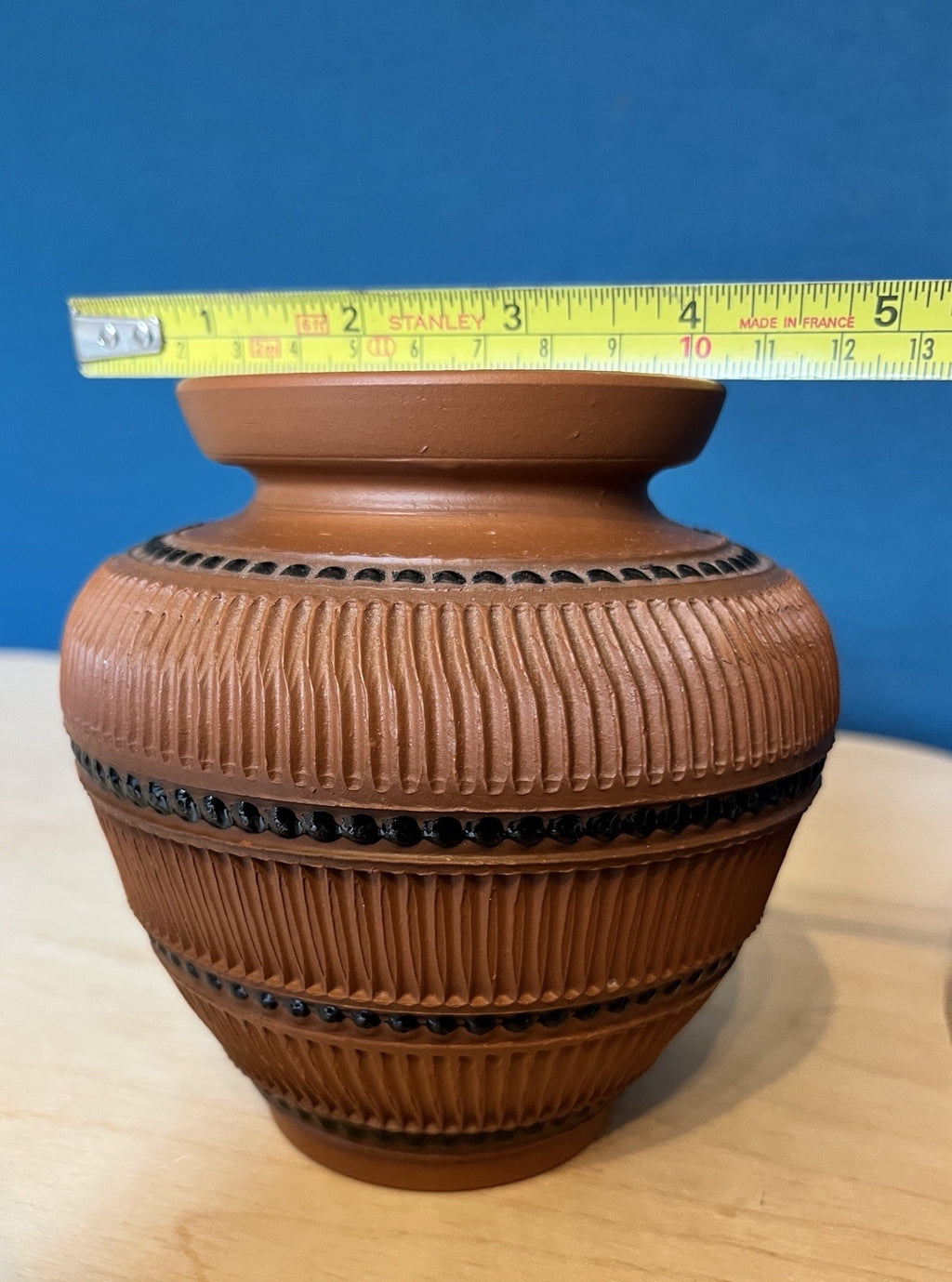 Vintage Studio Pottery Vase Ribbed Terracotta Brown Ceramic Vase 12cm