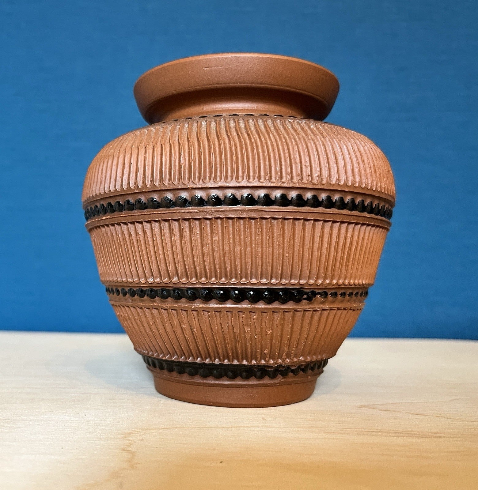 Vintage Studio Pottery Vase Ribbed Terracotta Brown Ceramic Vase 12cm