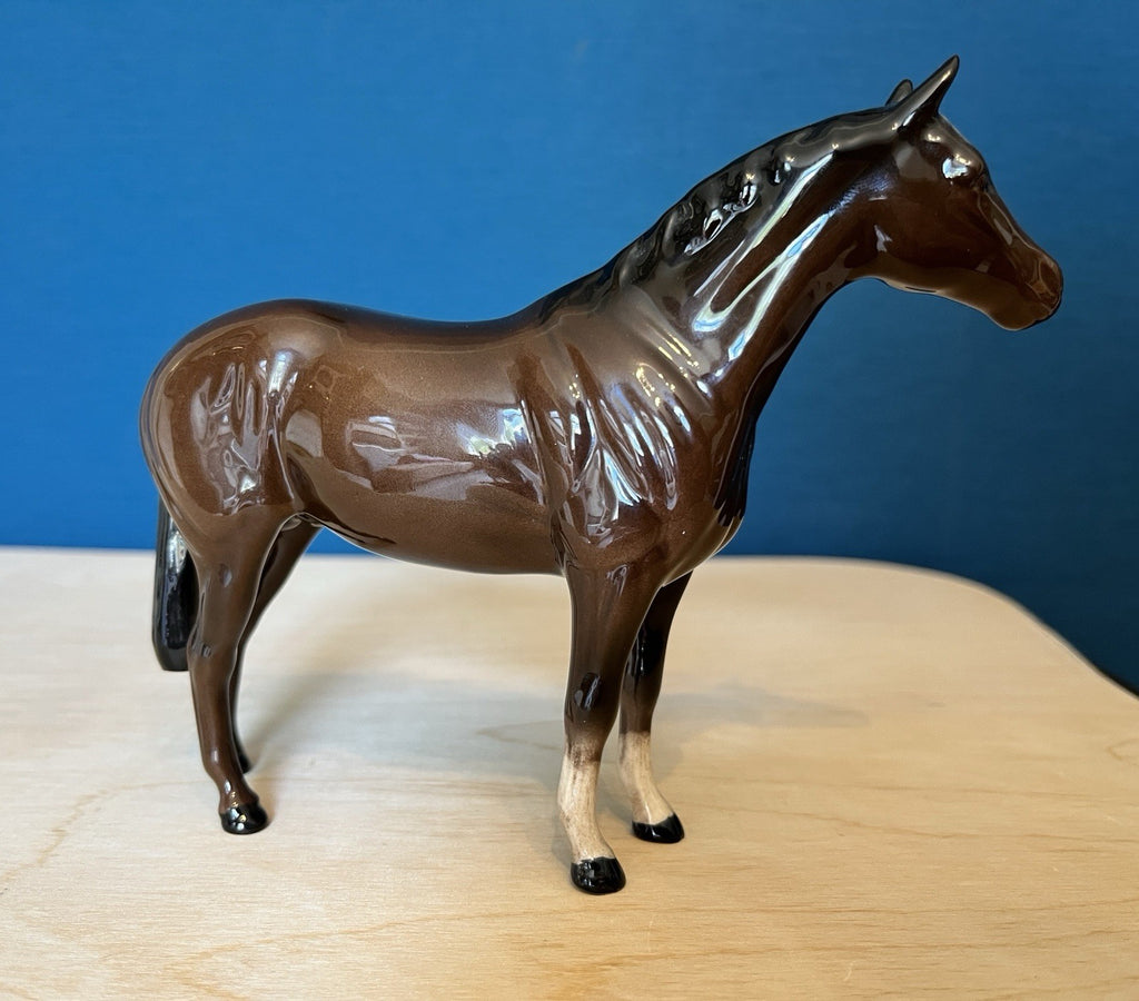 Royal Doulton Horse Figurine Bay Thoroughbred Horse Figure 16cm