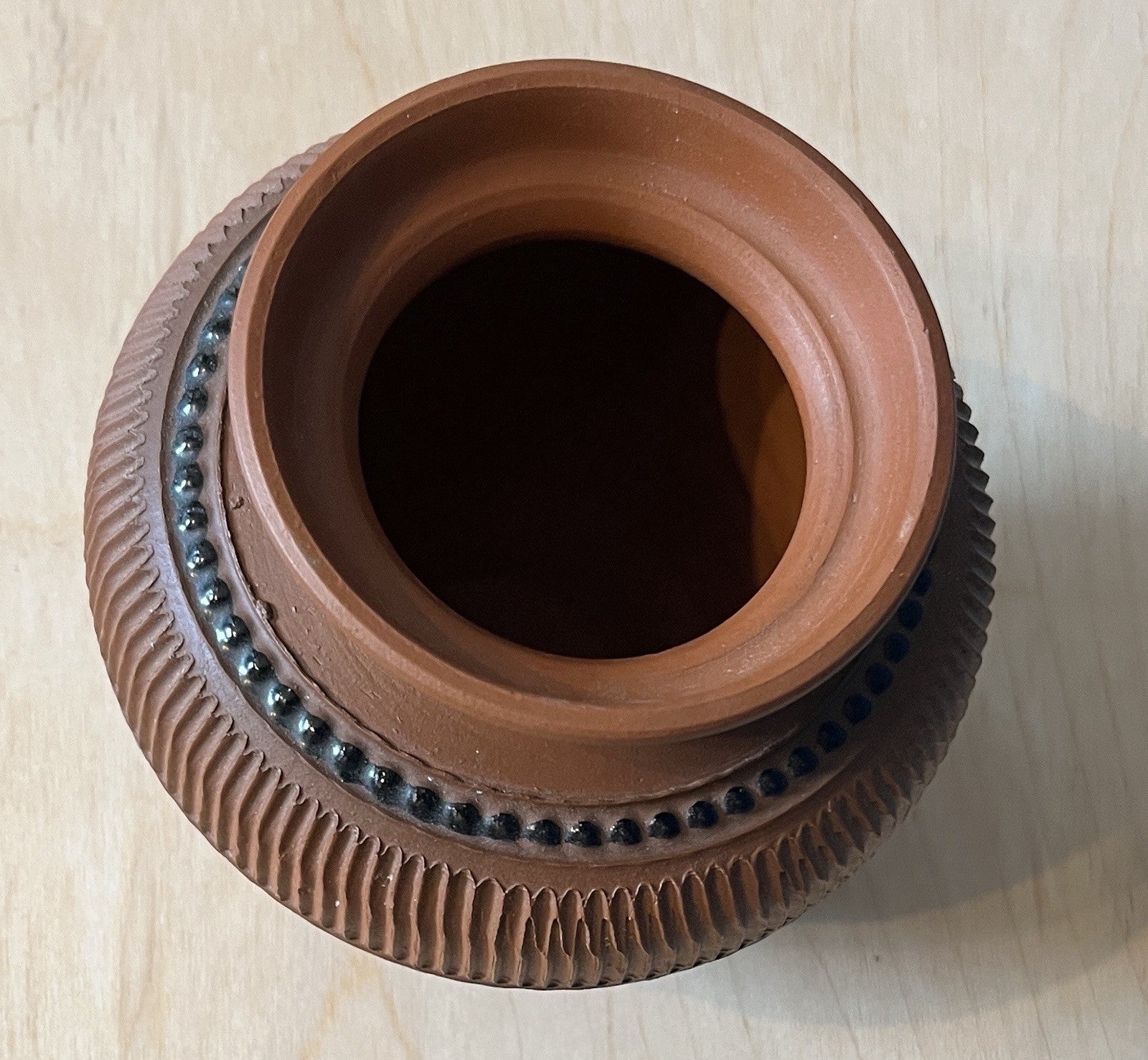 Vintage Studio Pottery Vase Ribbed Terracotta Brown Ceramic Vase 12cm