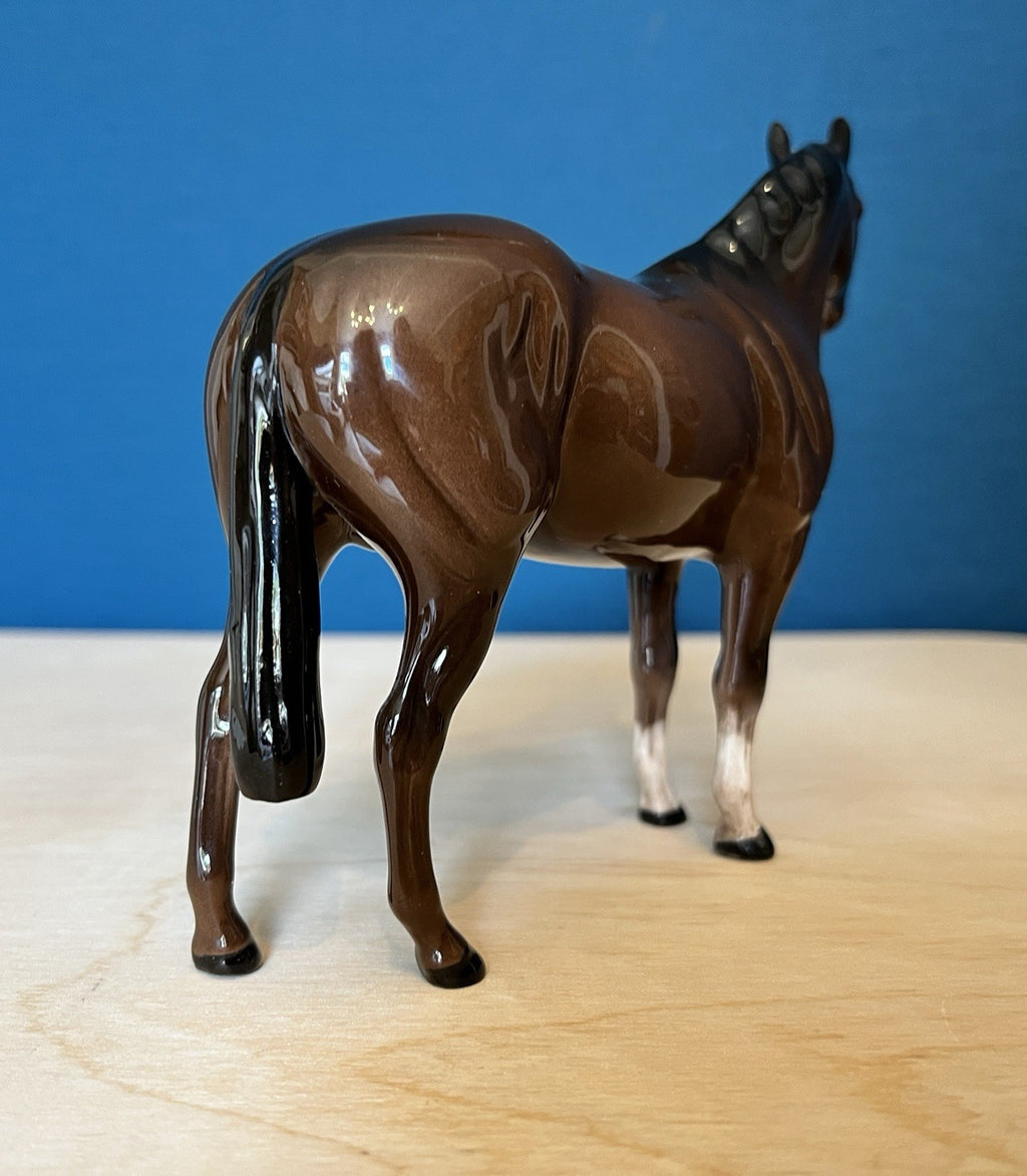 Royal Doulton Horse Figurine Bay Thoroughbred Horse Figure 16cm