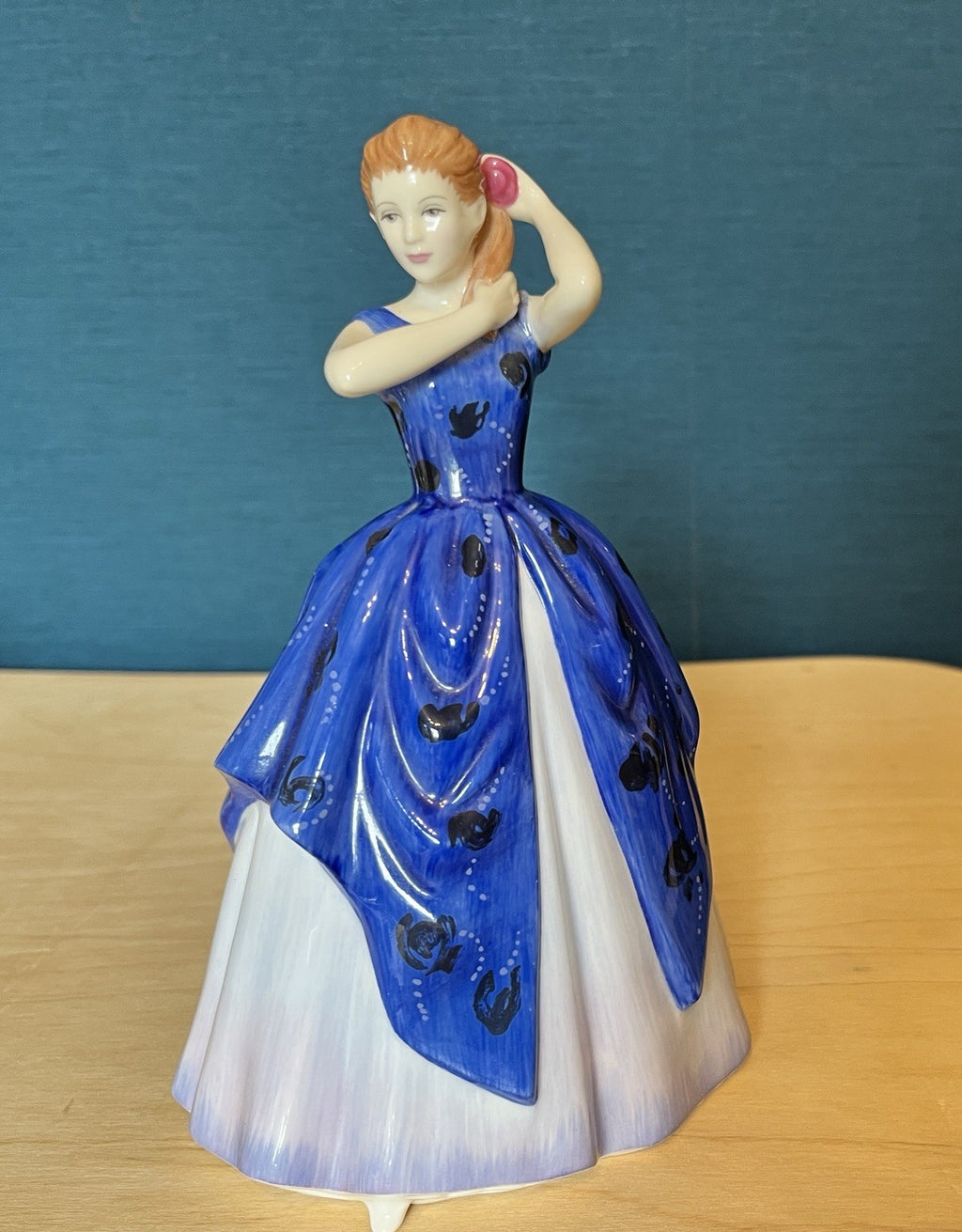 Royal Doulton Pretty Ladies Lauren Figurine HN Collection Blue Dress Figure 17cm