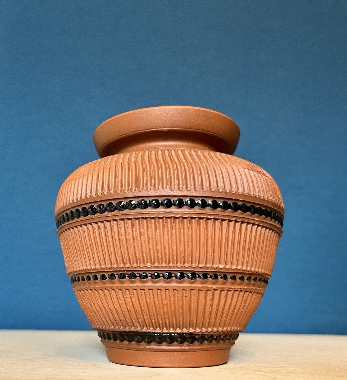 Vintage Studio Pottery Vase Ribbed Terracotta Brown Ceramic Vase 12cm