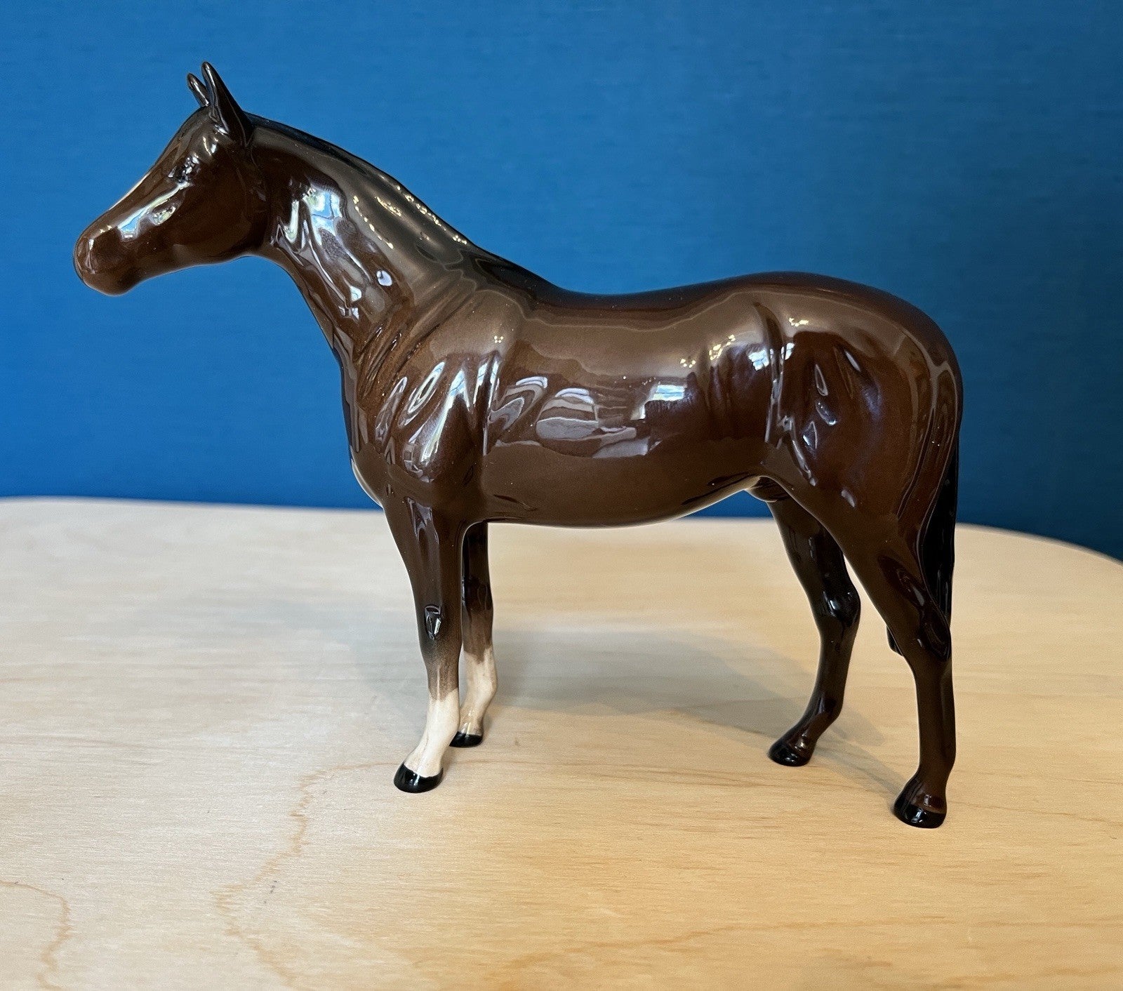 Royal Doulton Horse Figurine Bay Thoroughbred Horse Figure 16cm