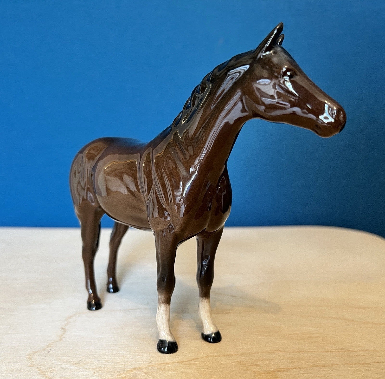 Royal Doulton Horse Figurine Bay Thoroughbred Horse Figure 16cm