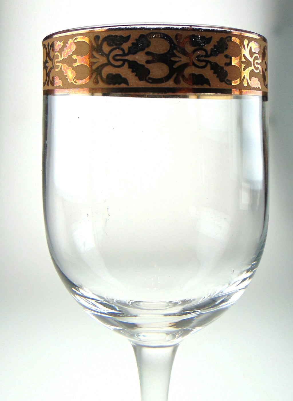 Set of 6 Mid Century Wine Glasses. 19.5cm Tall Vintage Glasses