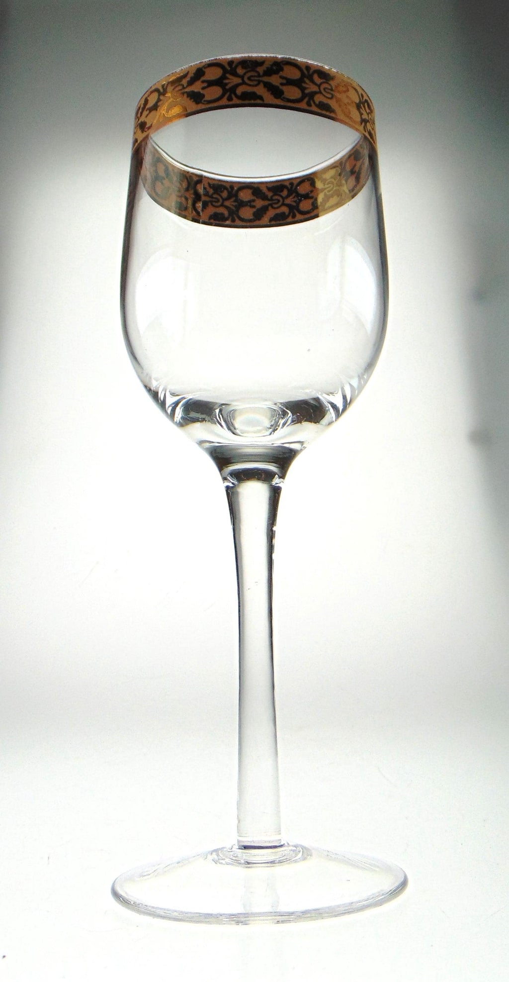Set of 6 Mid Century Wine Glasses. 19.5cm Tall Vintage Glasses
