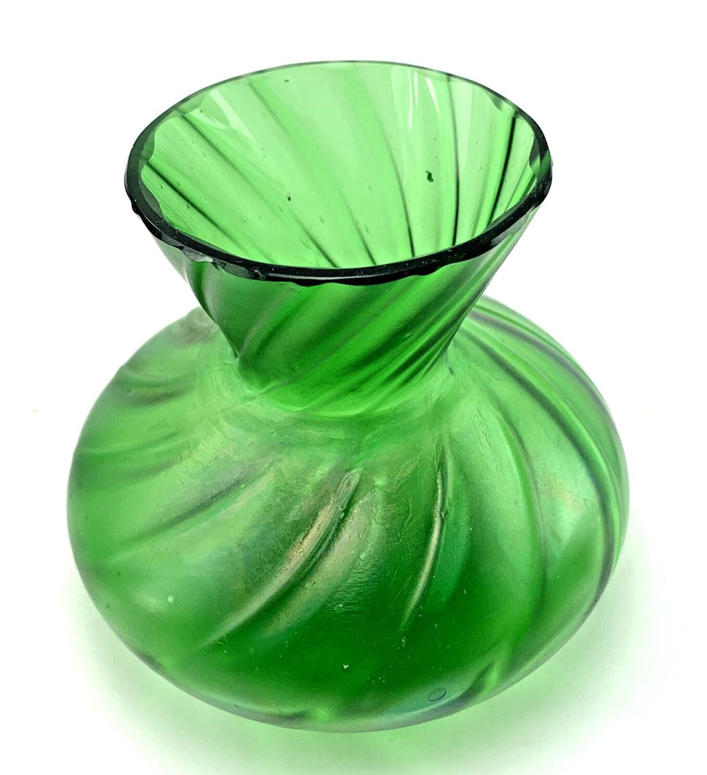 Antique Green Lustre Glass Vase: Art Nouveau Swirl Pattern