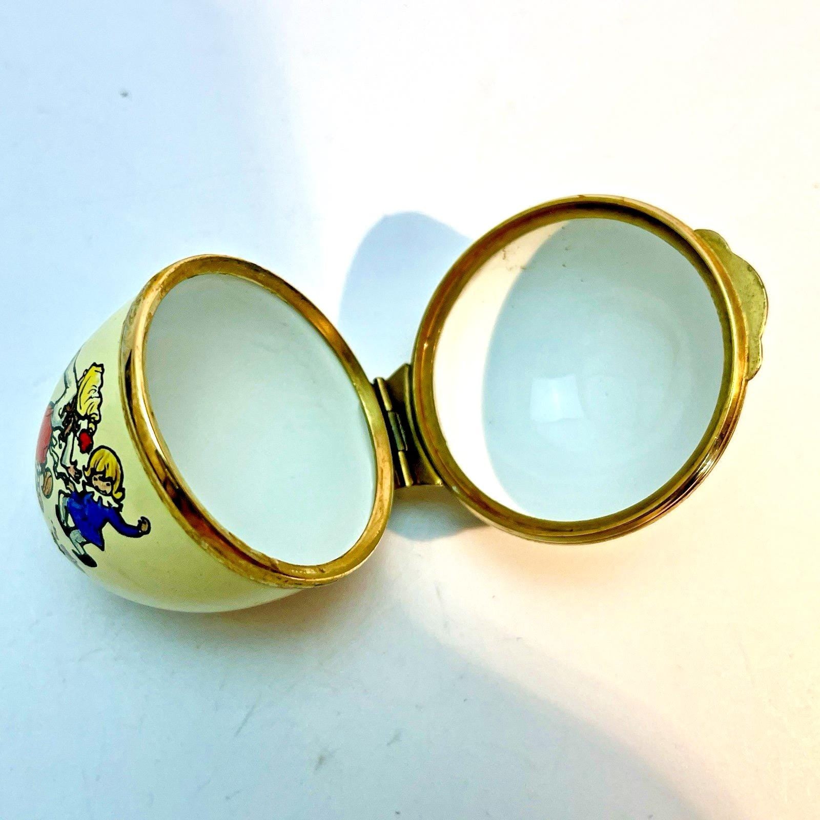 Rare Toye & Kenning Enamel Egg Pied Piper Vintage Gilt Trinket Box