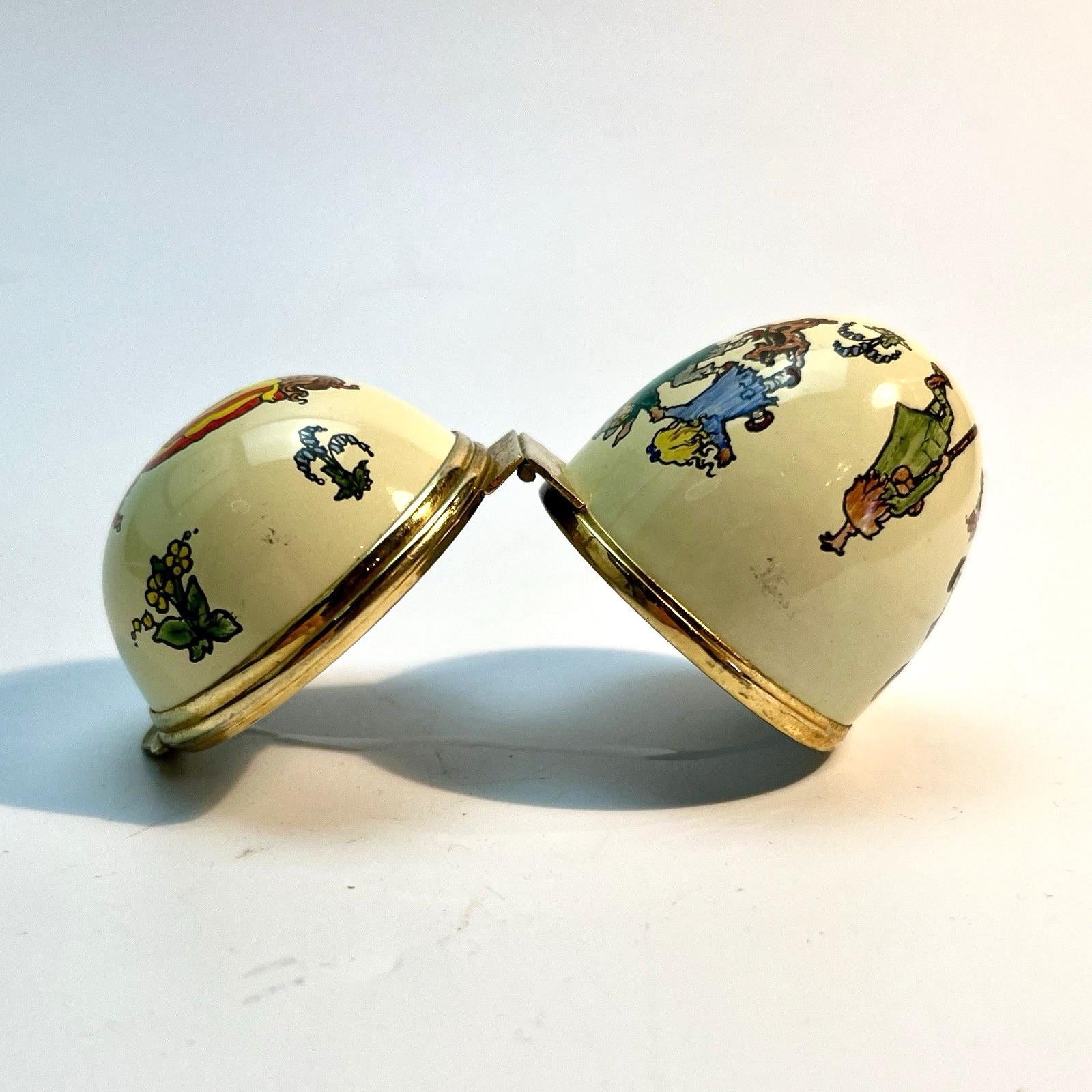 Rare Toye & Kenning Enamel Egg Pied Piper Vintage Gilt Trinket Box