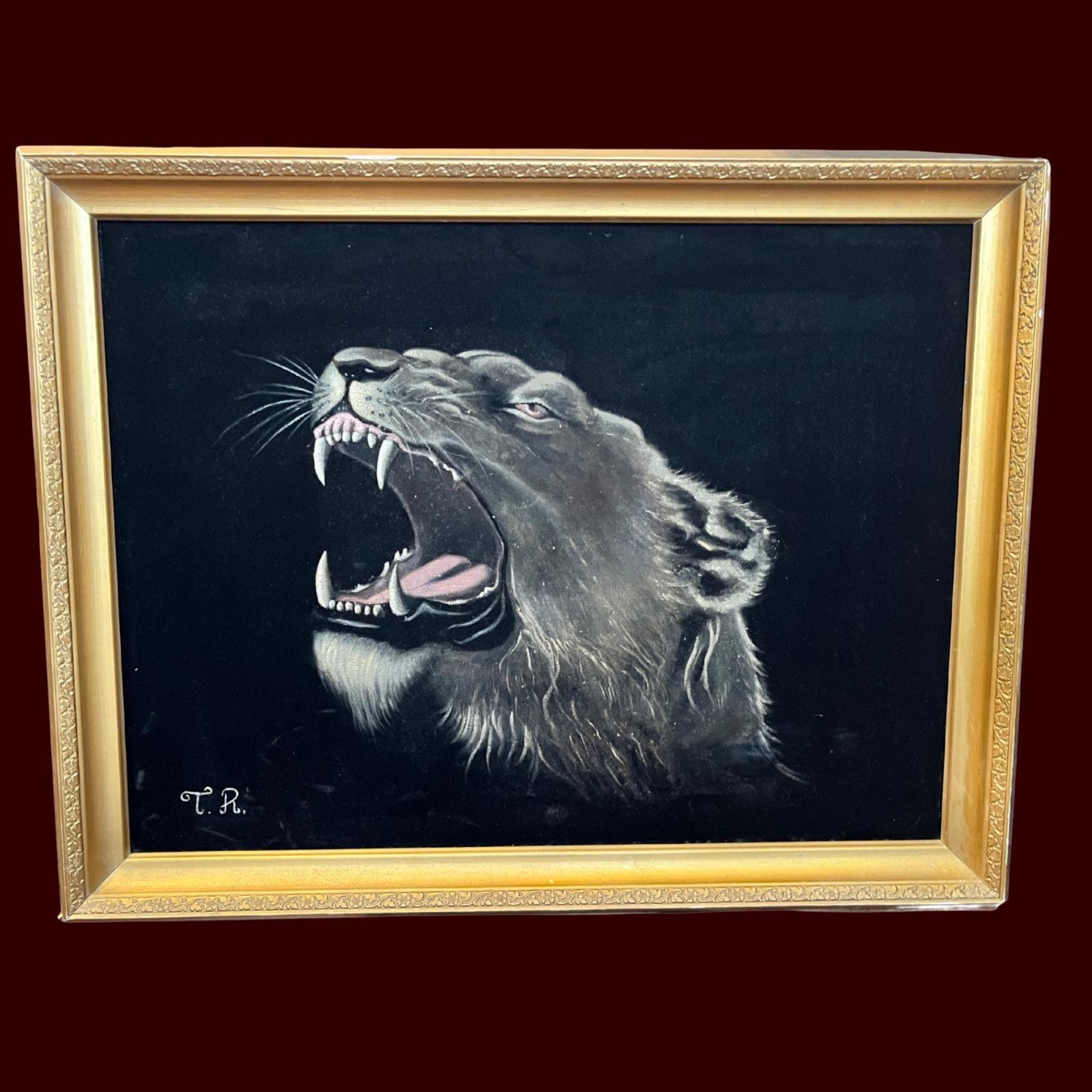 Vintage Black Velvet Lioness Painting: Roaring Big Cat, Retro 1970s Lounge Art